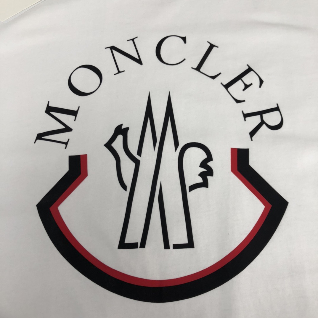【MONCLER】長袖 T シャツ