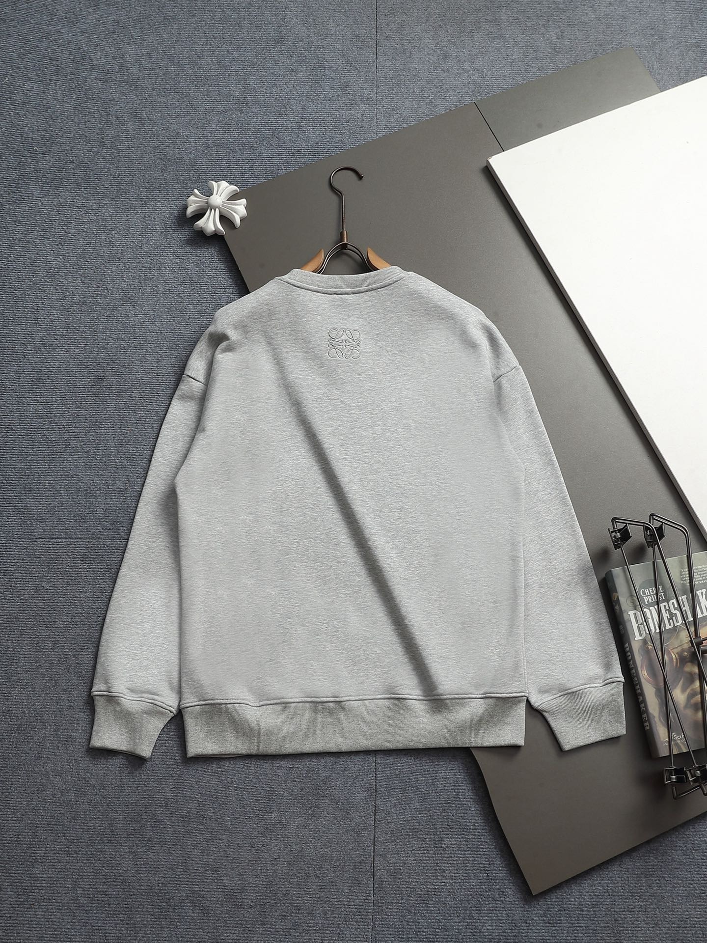 【LOEWE】刺繍長袖 T シャツ