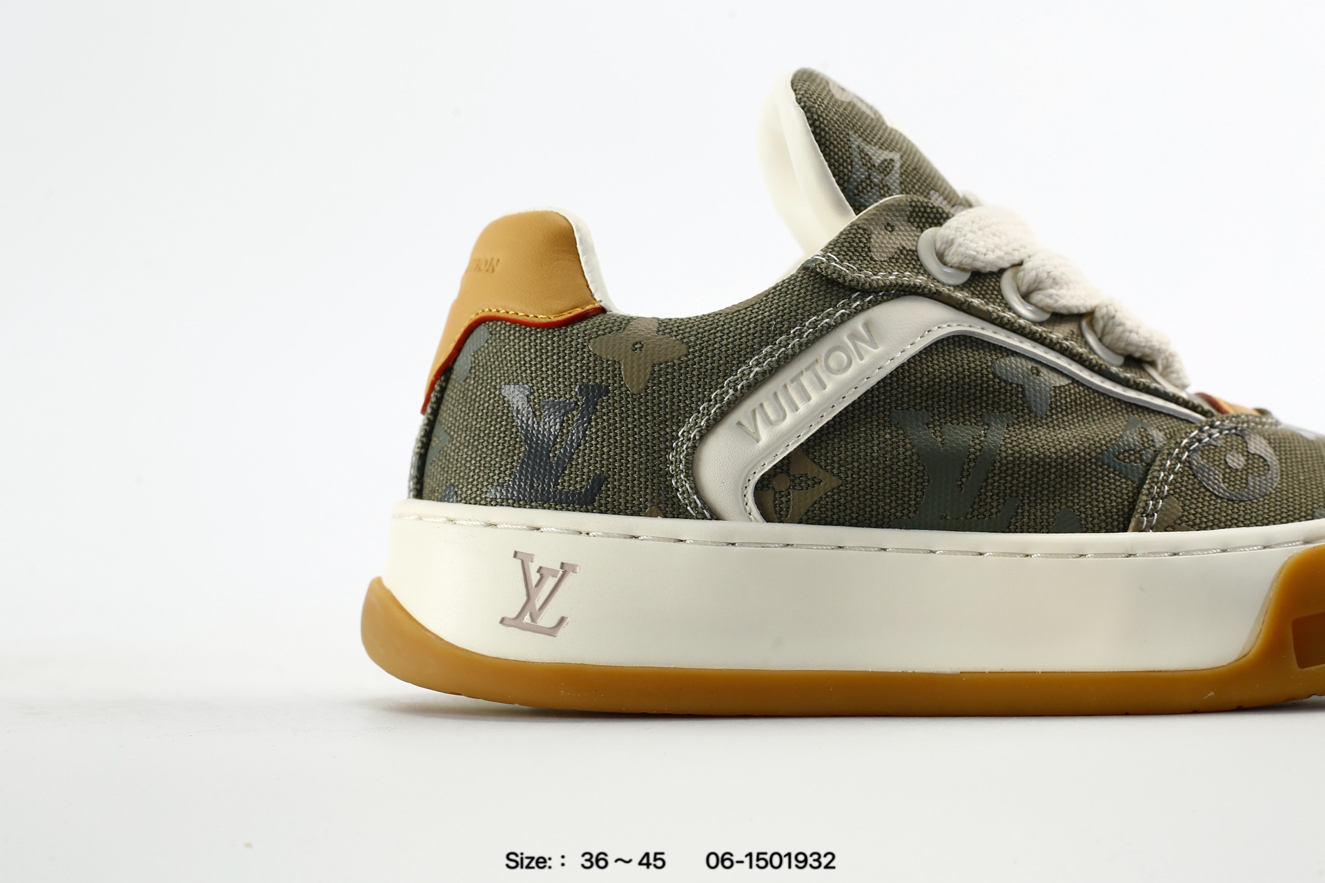 LOUIS VUITTON Trainer キャンバススニーカー