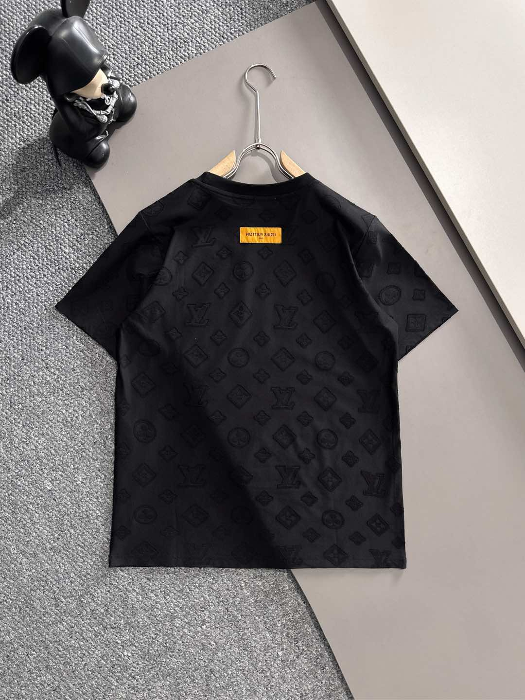 【LOUIS VUITTON】半袖T シャツショートパンツ セットアップ