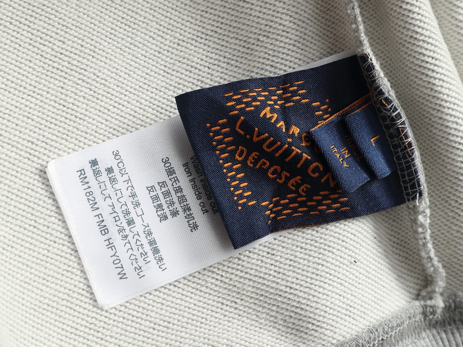 【LOUIS VUITTON】バーバリー パーカー