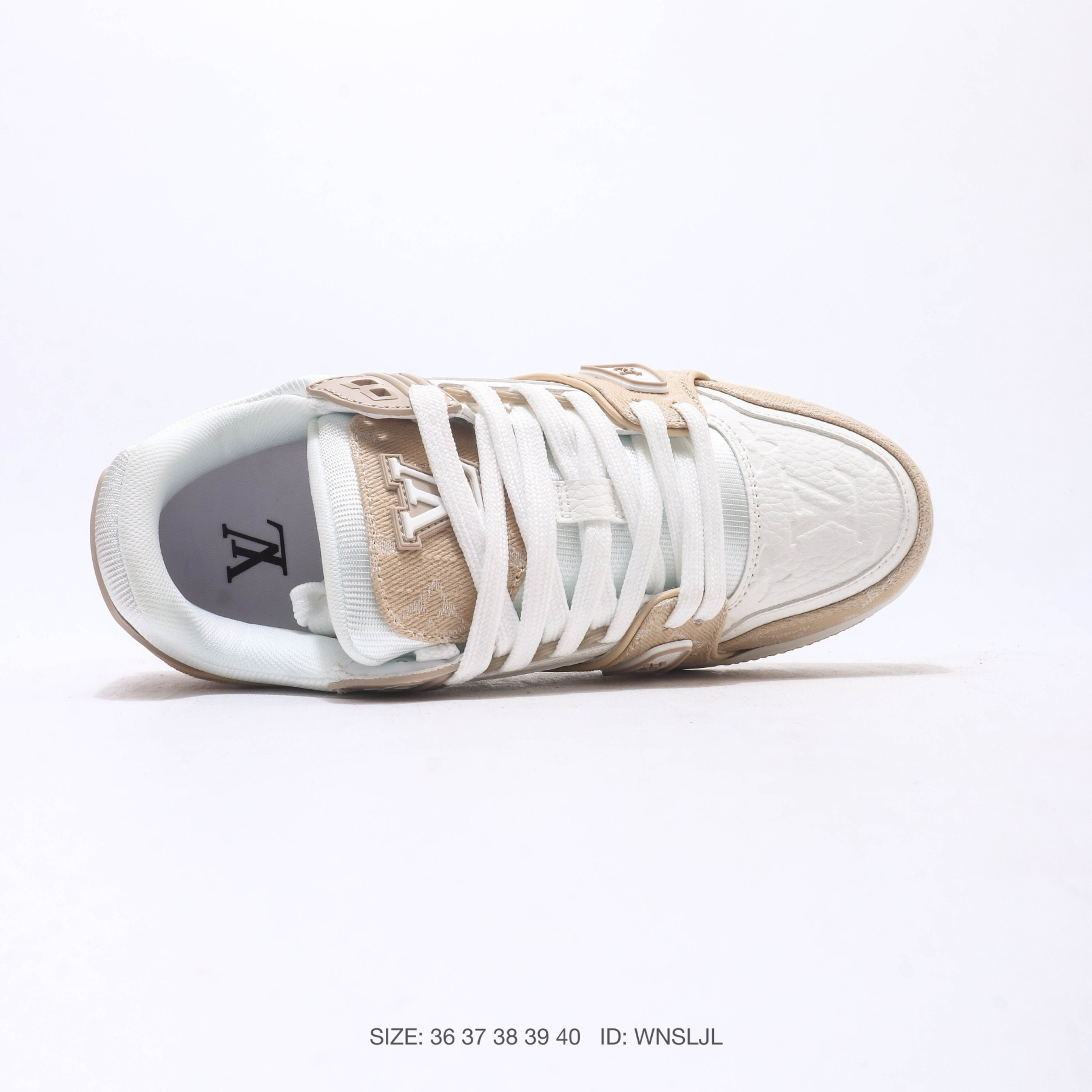 LOUIS VUITTON LV Trainer モノグラムデニム ベージュ × ホワイト