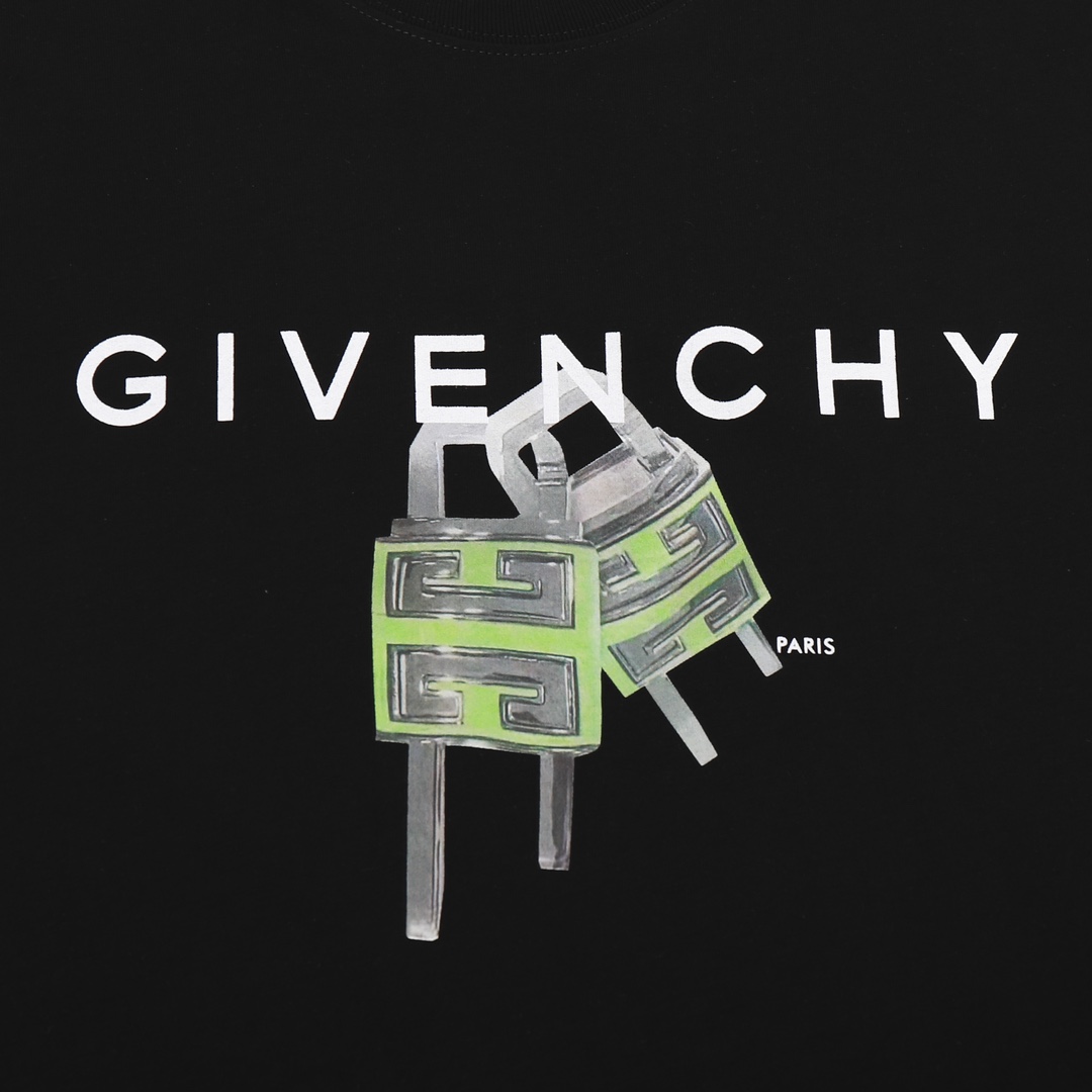【GIVENCHY 公式旗艦店】 ジバンシー Tシャツ ご好評に付き再入荷！
