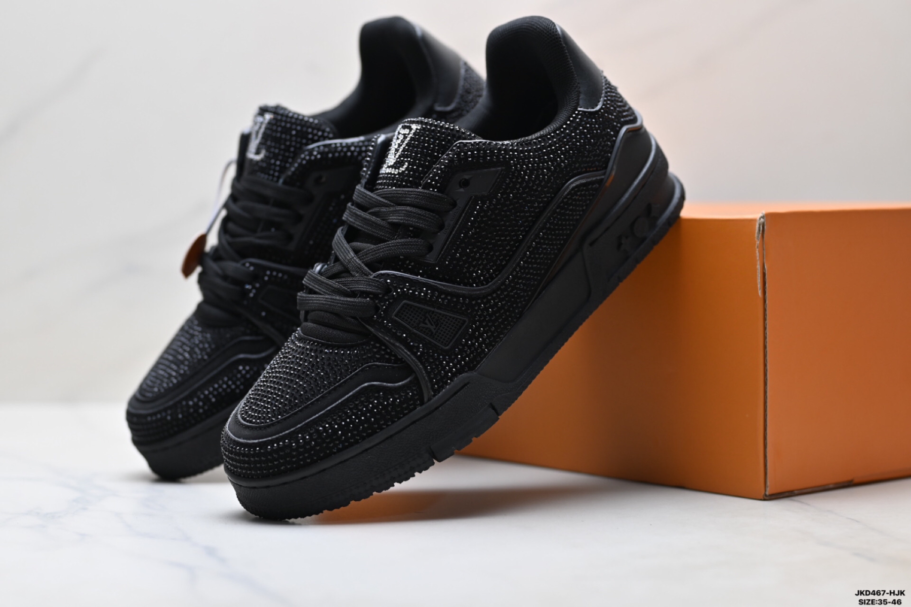 Louis Vuitton Trainer Sneaker Low スニーカー ブラックラインストーン