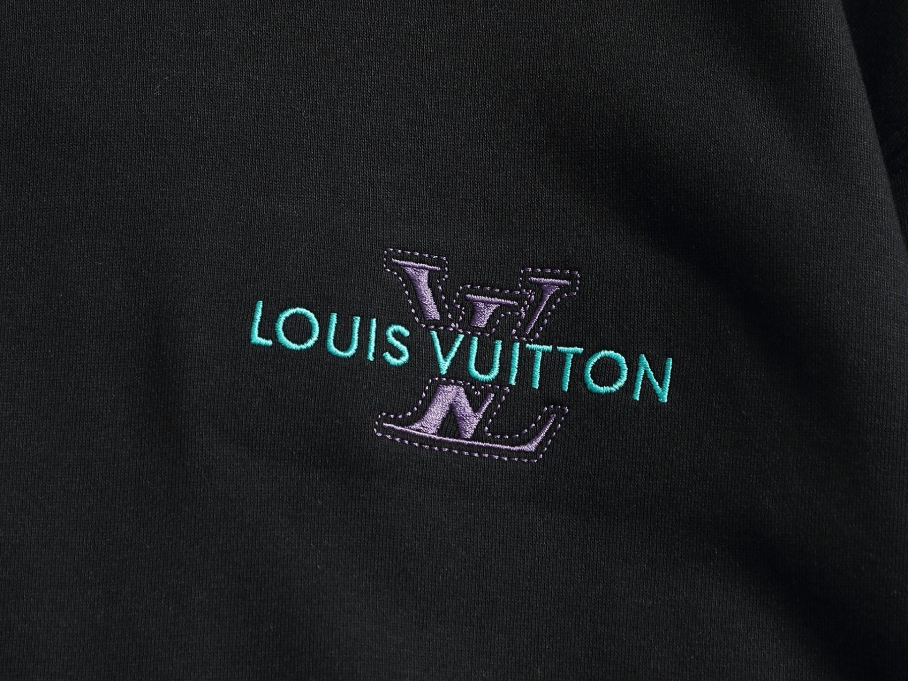 【LOUIS VUITTON】刺繍長袖 T シャツ