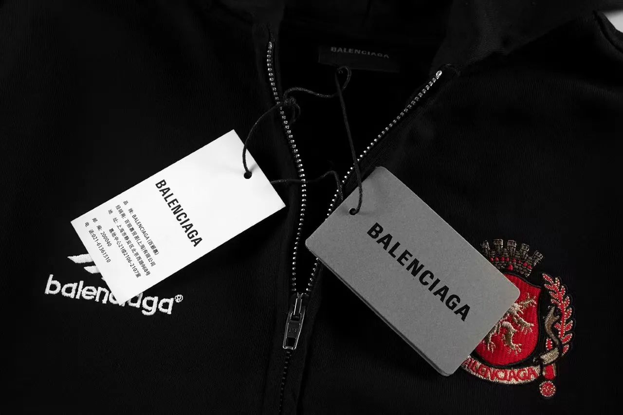 【BALENCIAGA】バレンシアガ パーカー、ご好評に付き再入荷！