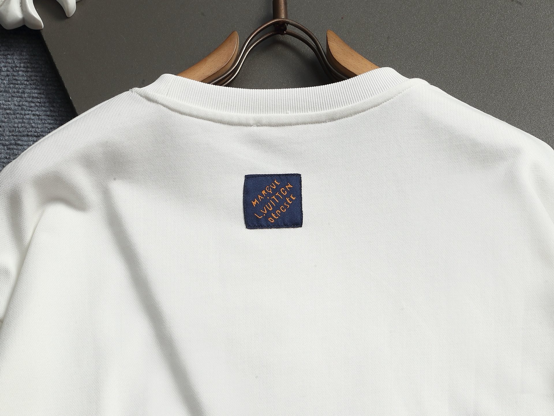 【LOUIS VUITTON】刺繍長袖 T シャツ