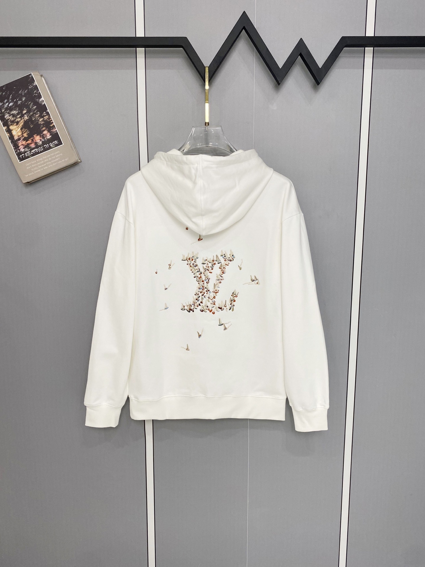 【LOUIS VUITTON】ルイヴィトン 刺繍パーカー