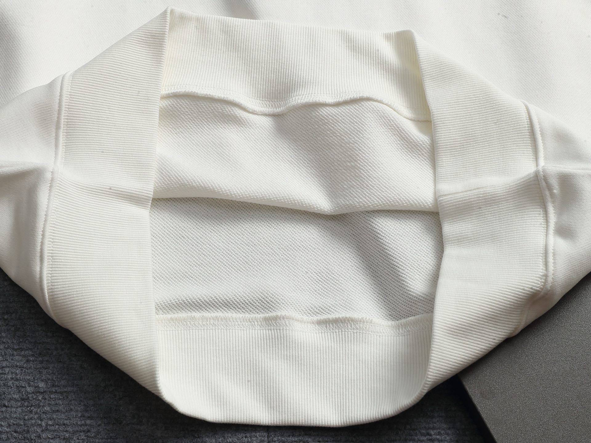 【DIOR】刺繍長袖 T シャツ