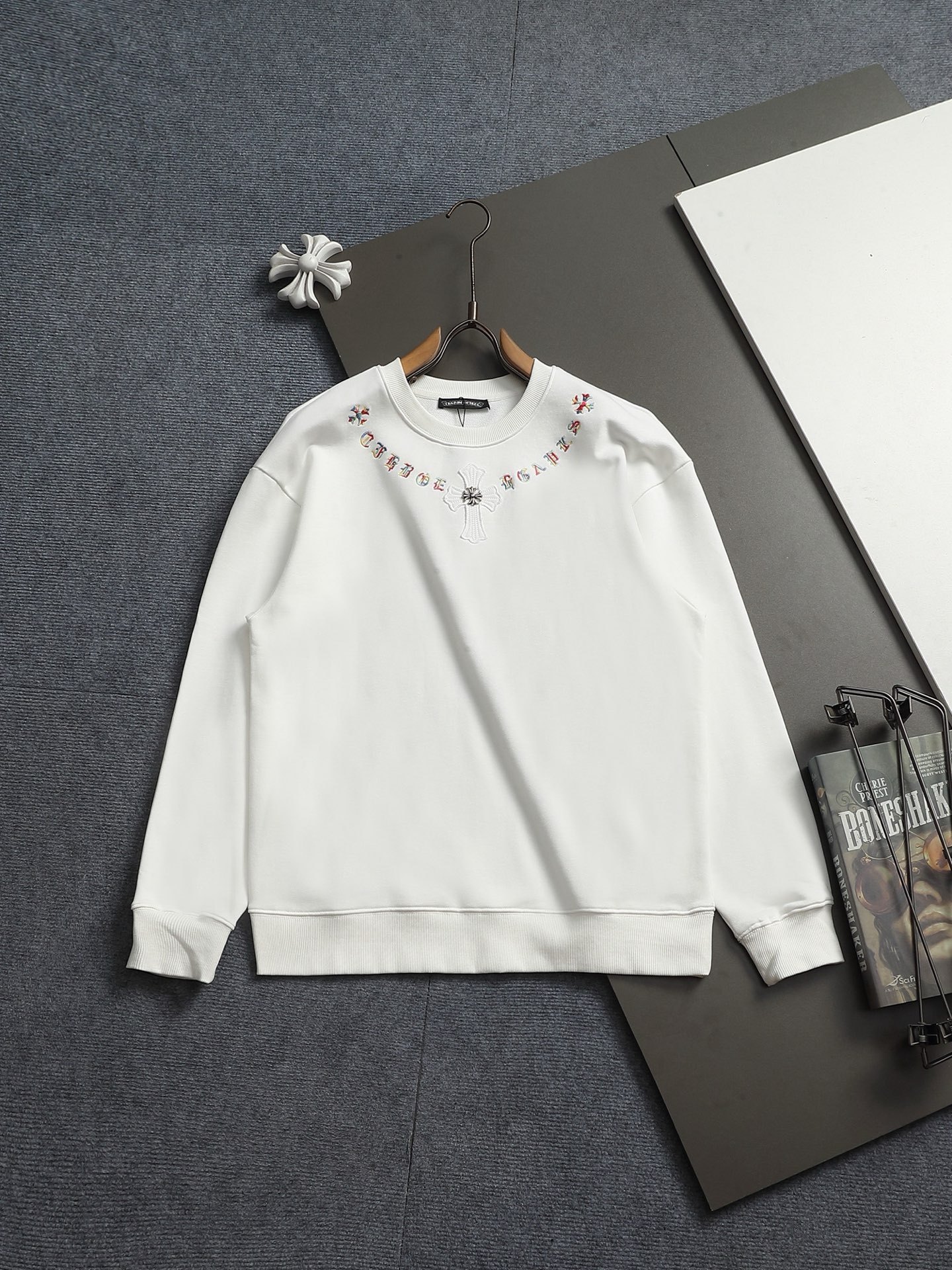【CHROME HEARTS】刺繍長袖 T シャツ