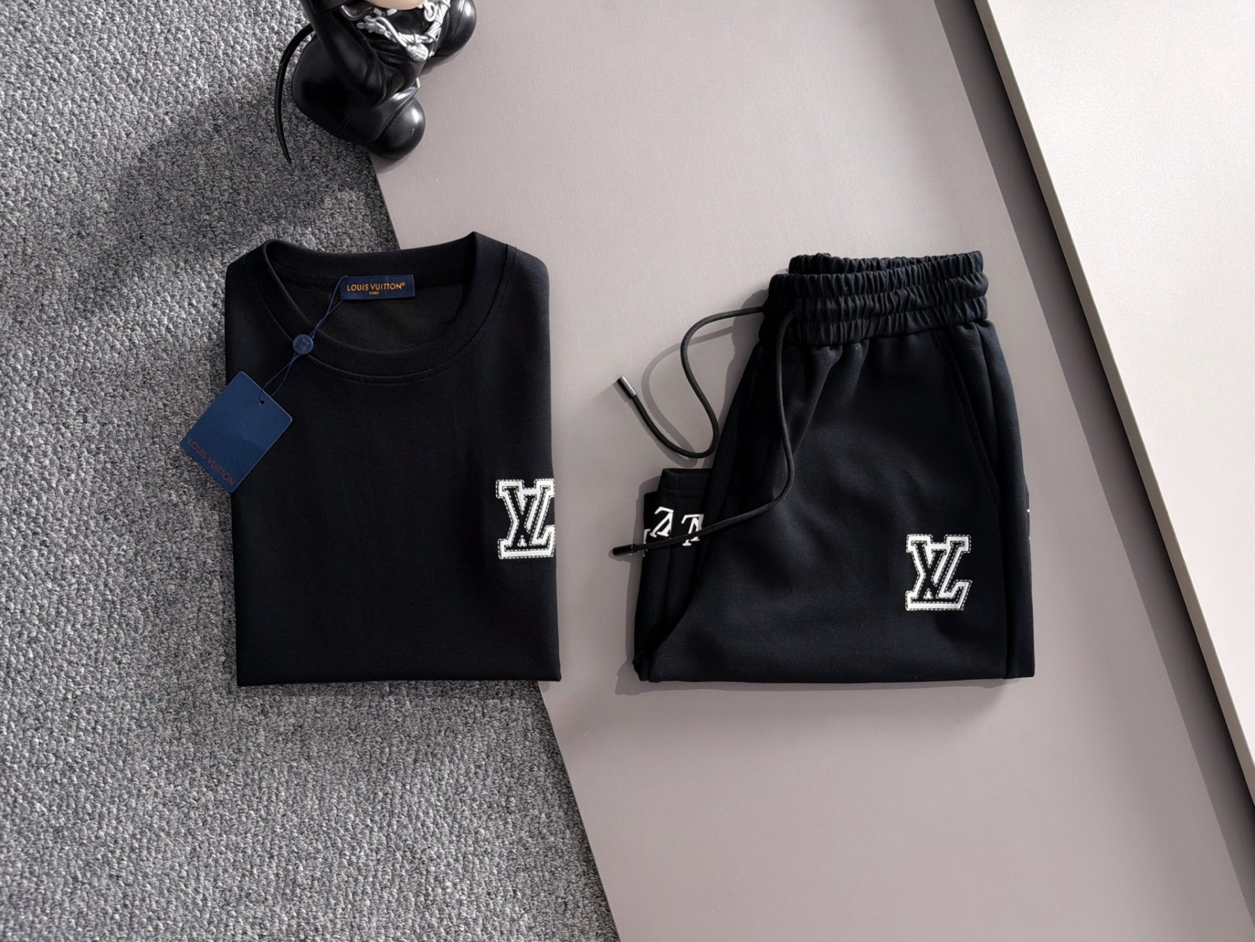 【LOUIS VUITTON】半袖T シャツショートパンツ セットアップ