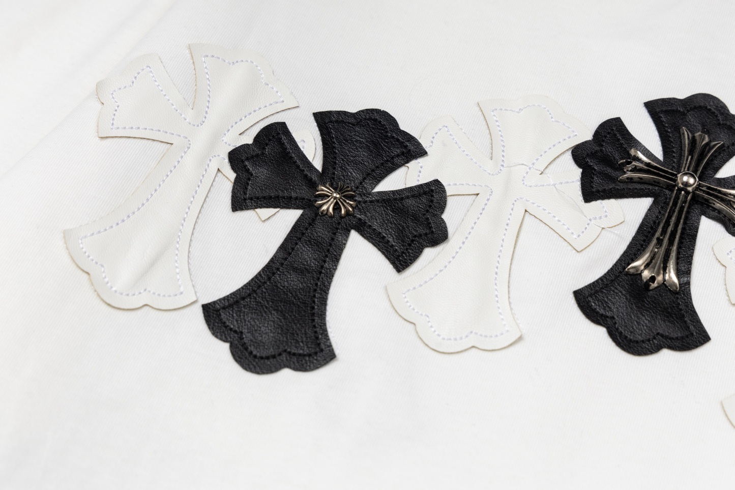 【CHROME HEARTS】長袖 T シャツ