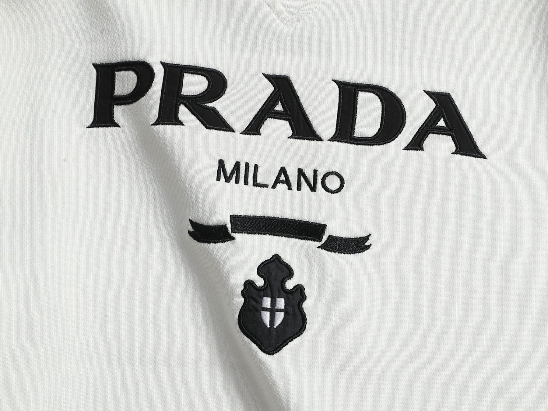 【PRADA】プリント長袖 T シャツ