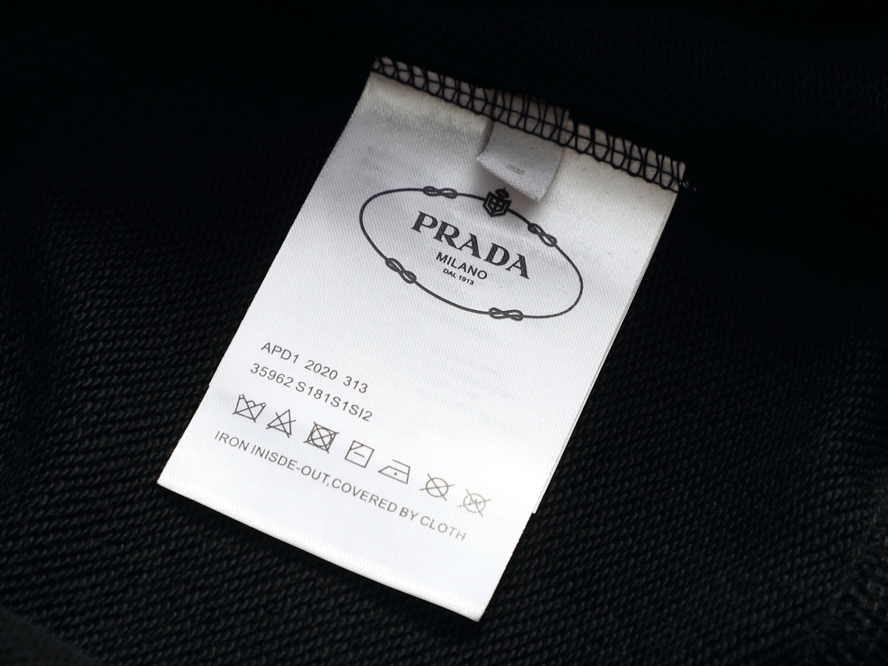 【PRADA】プリント長袖 T シャツ