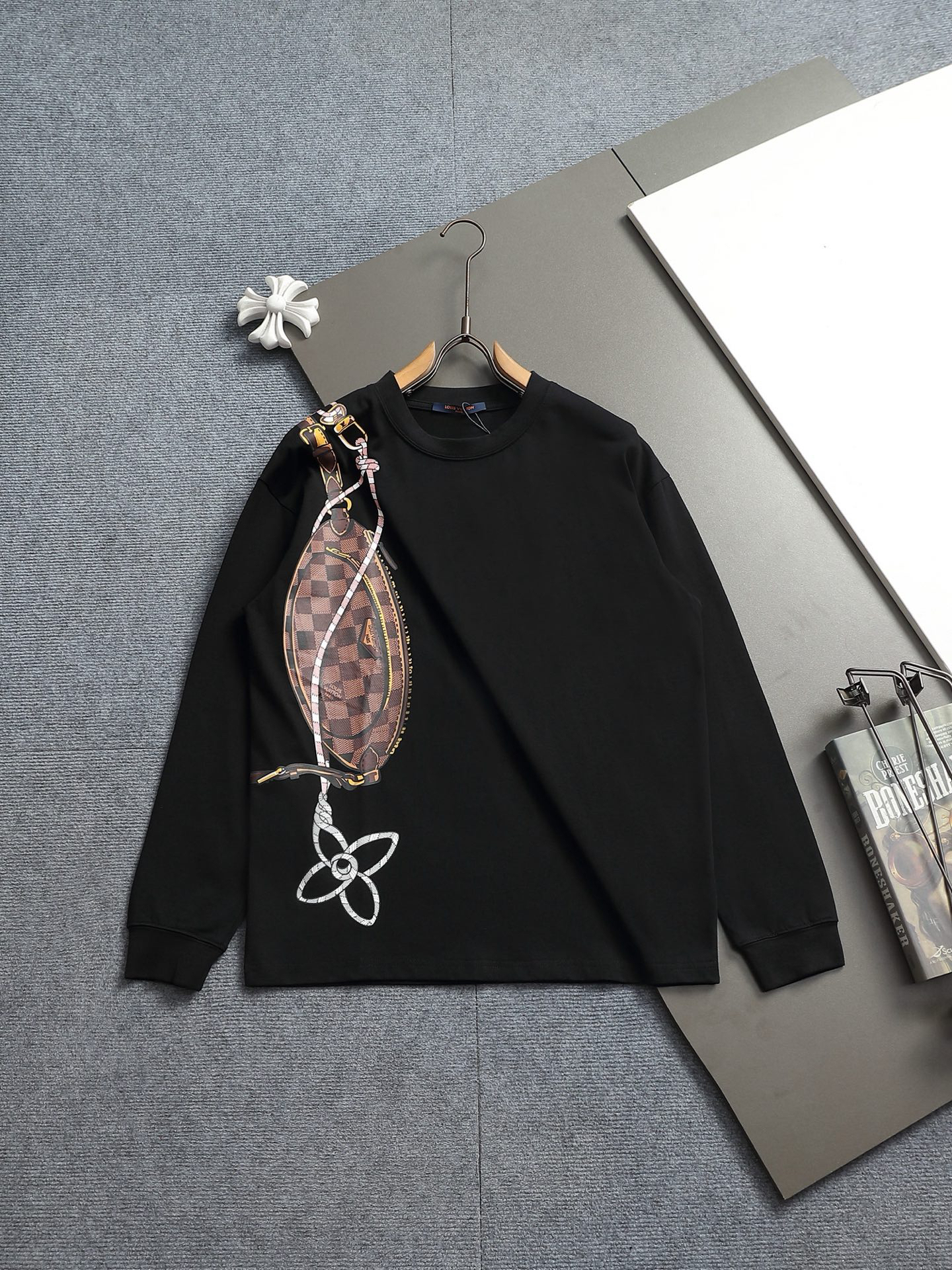 【LOUIS VUITTON】プリント長袖 T シャツ