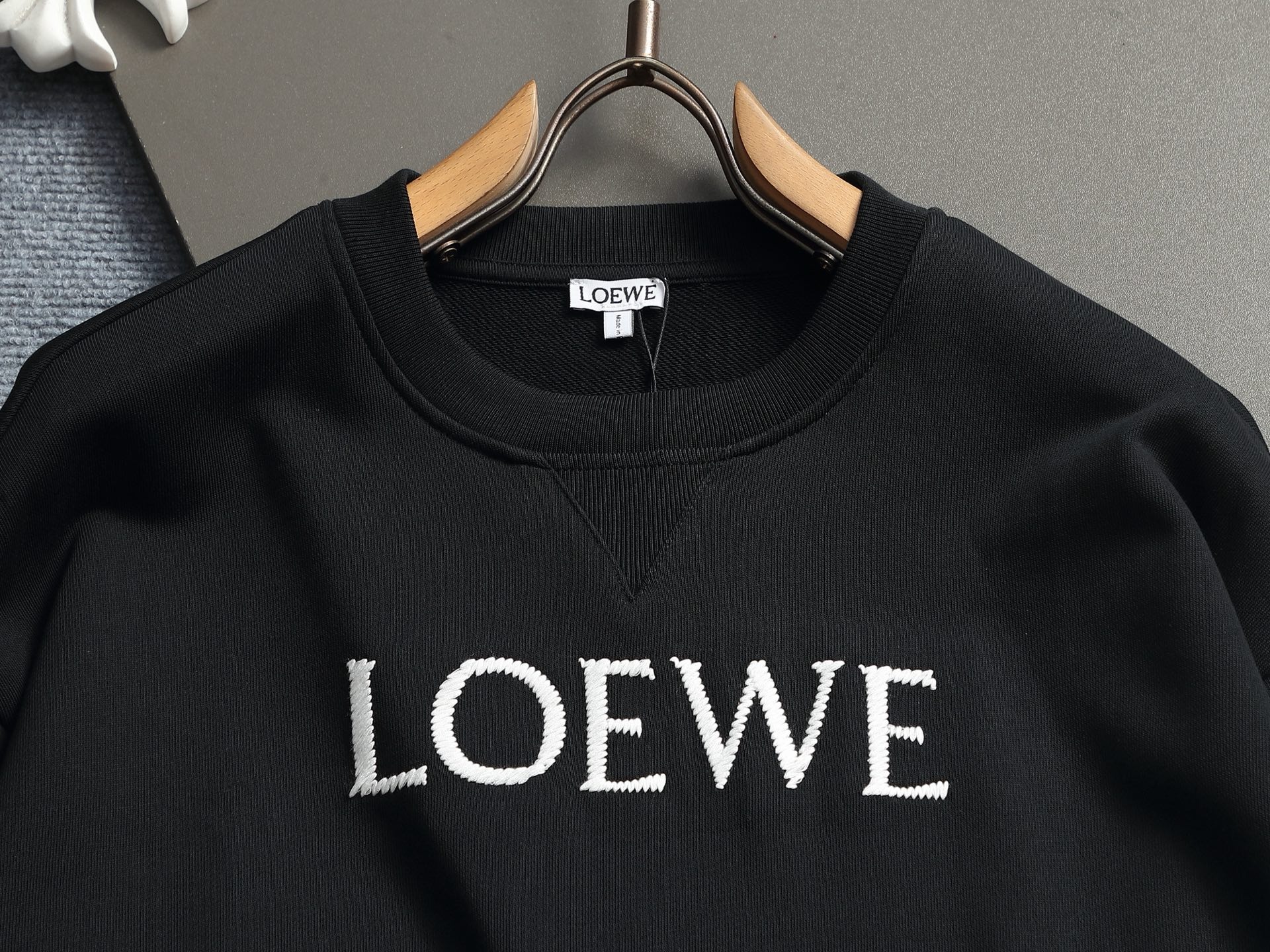 【LOEWE】刺繍長袖 T シャツ