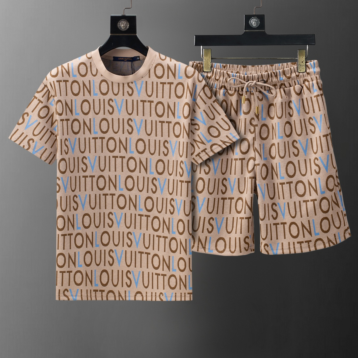 【LOUIS VUITTON】半袖T シャツショートパンツ セットアップ