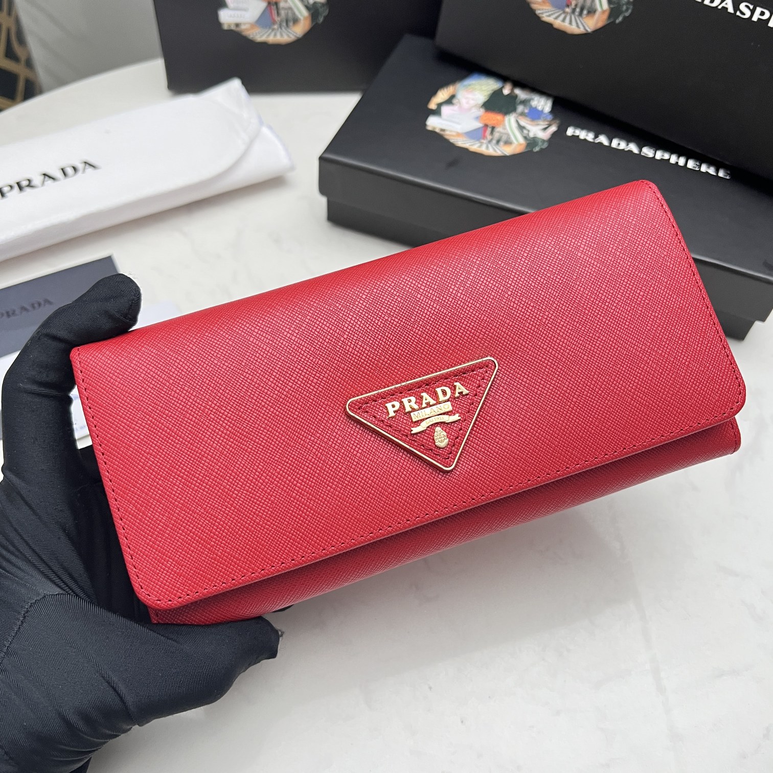 Pradaレザー コンチネンタルウォレット 財布 折財布