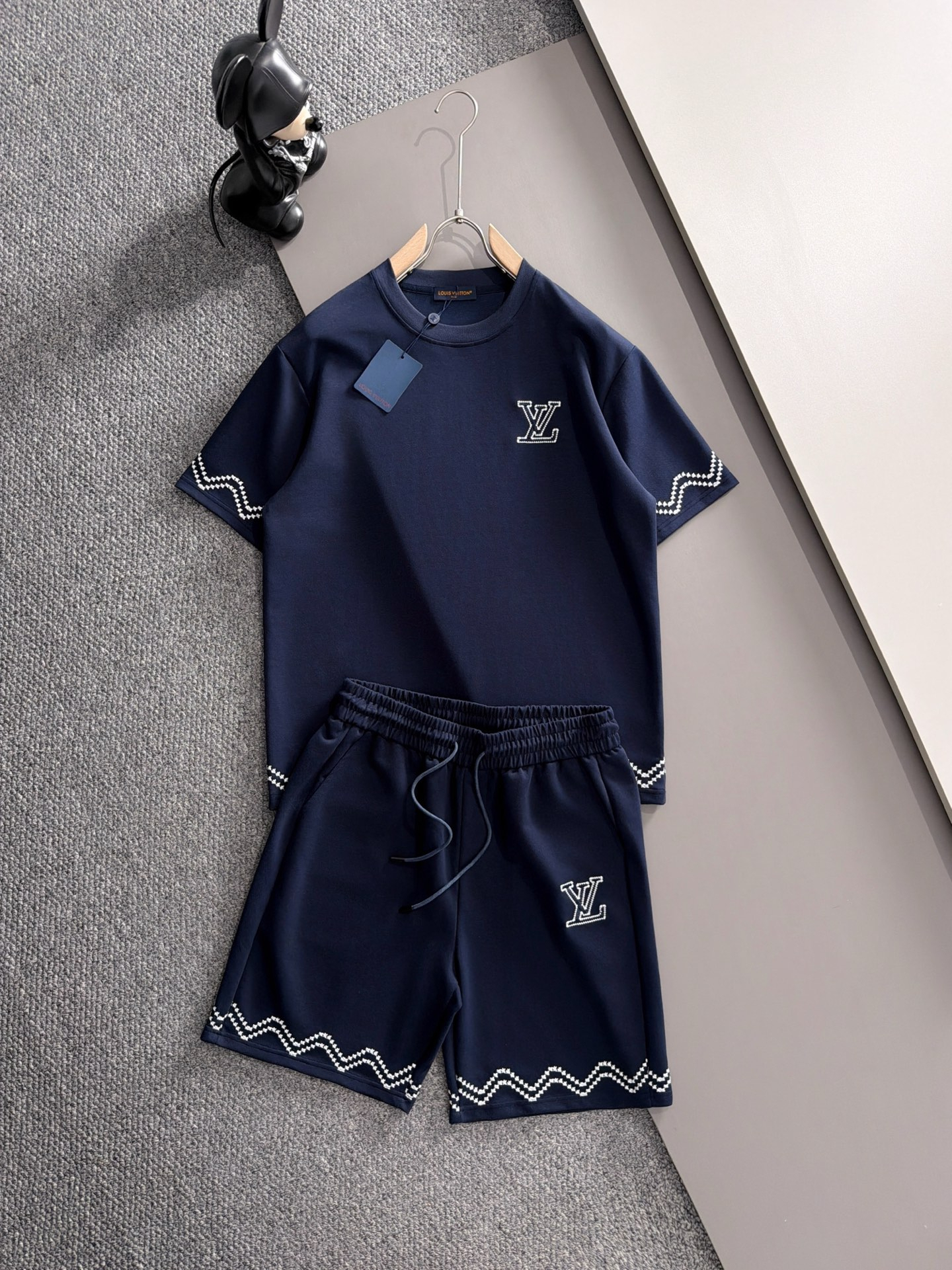 【LOUIS VUITTON】半袖T シャツショートパンツ セットアップ
