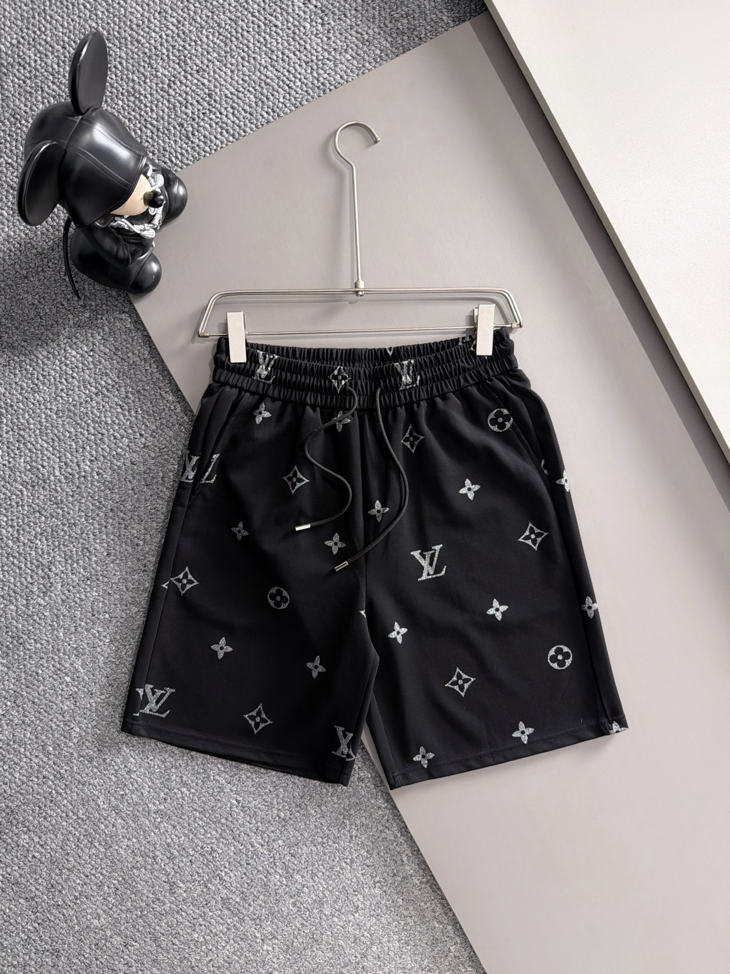 【LOUIS VUITTON】半袖T シャツショートパンツ セットアップ