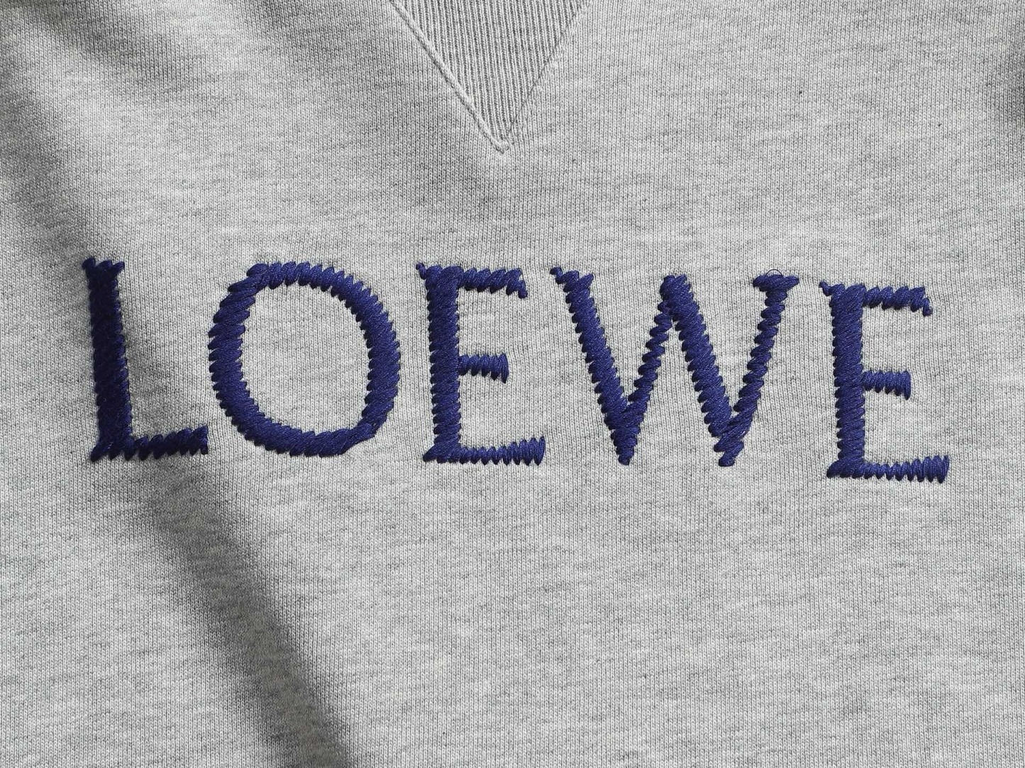【LOEWE】刺繍長袖 T シャツ