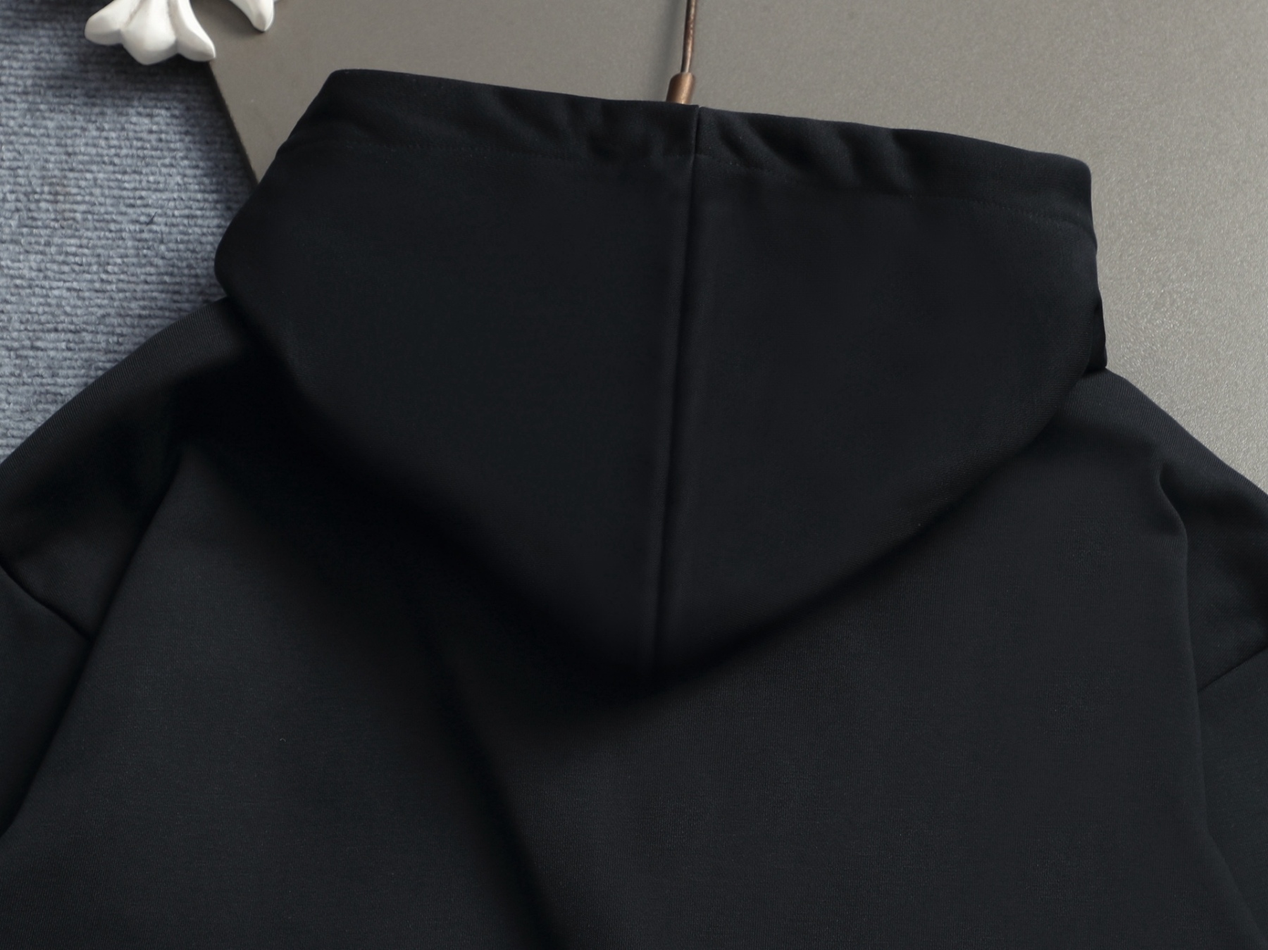 【LOUIS VUITTON】バーバリー パーカー