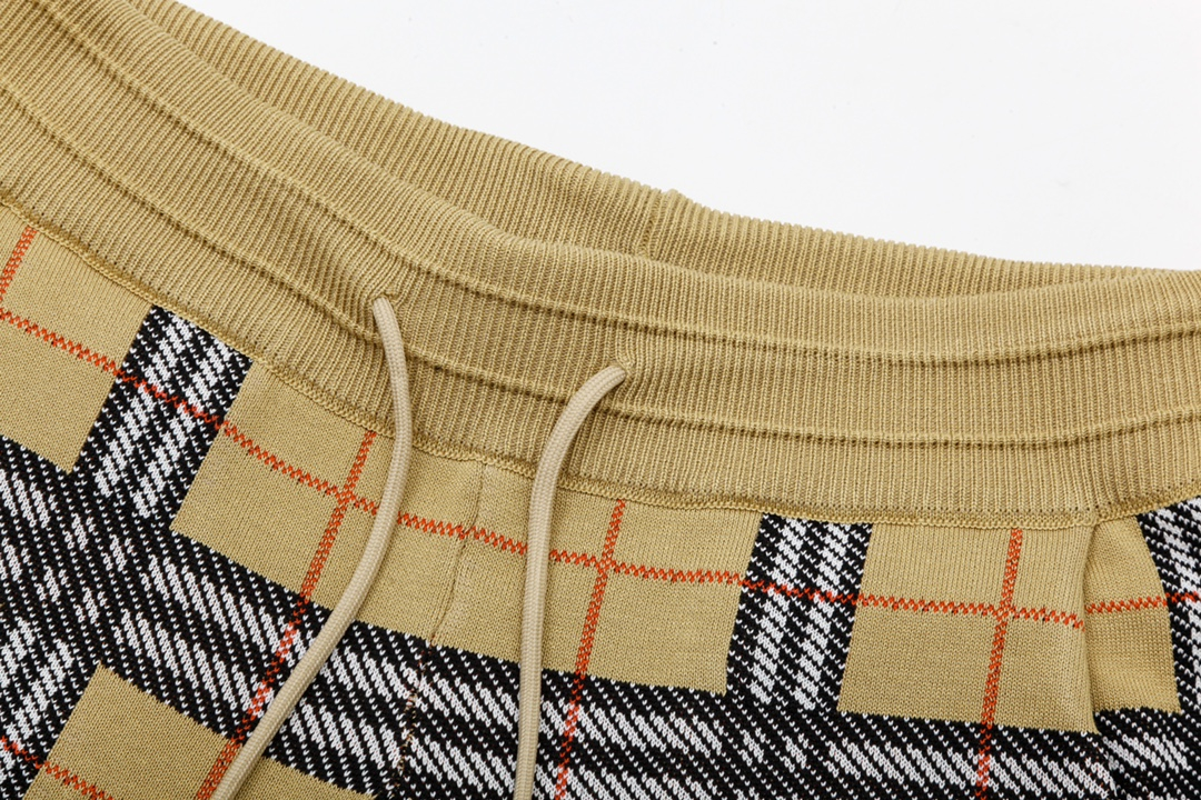 【BURBERRY】ショートパンツ