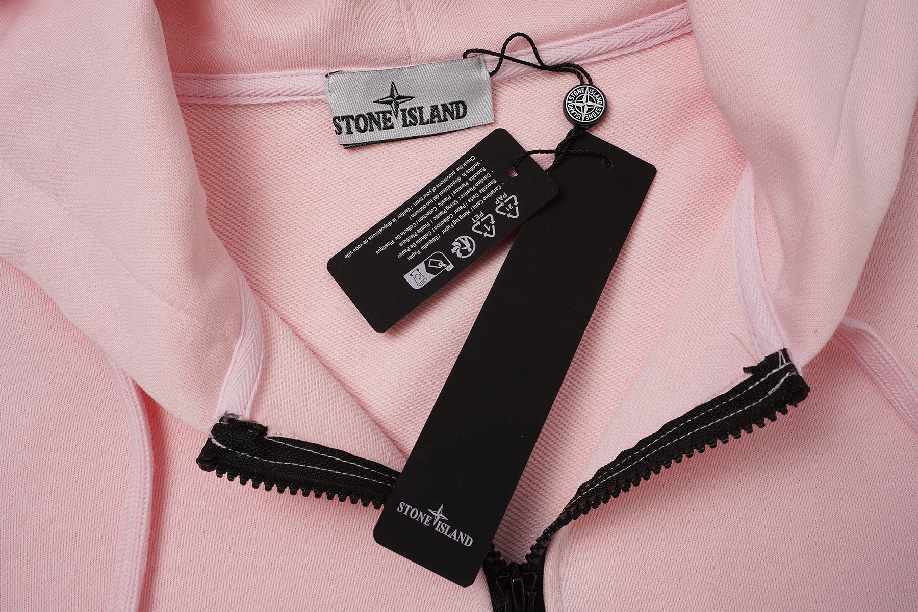 【STONE ISLAND】ジップアップパーカー