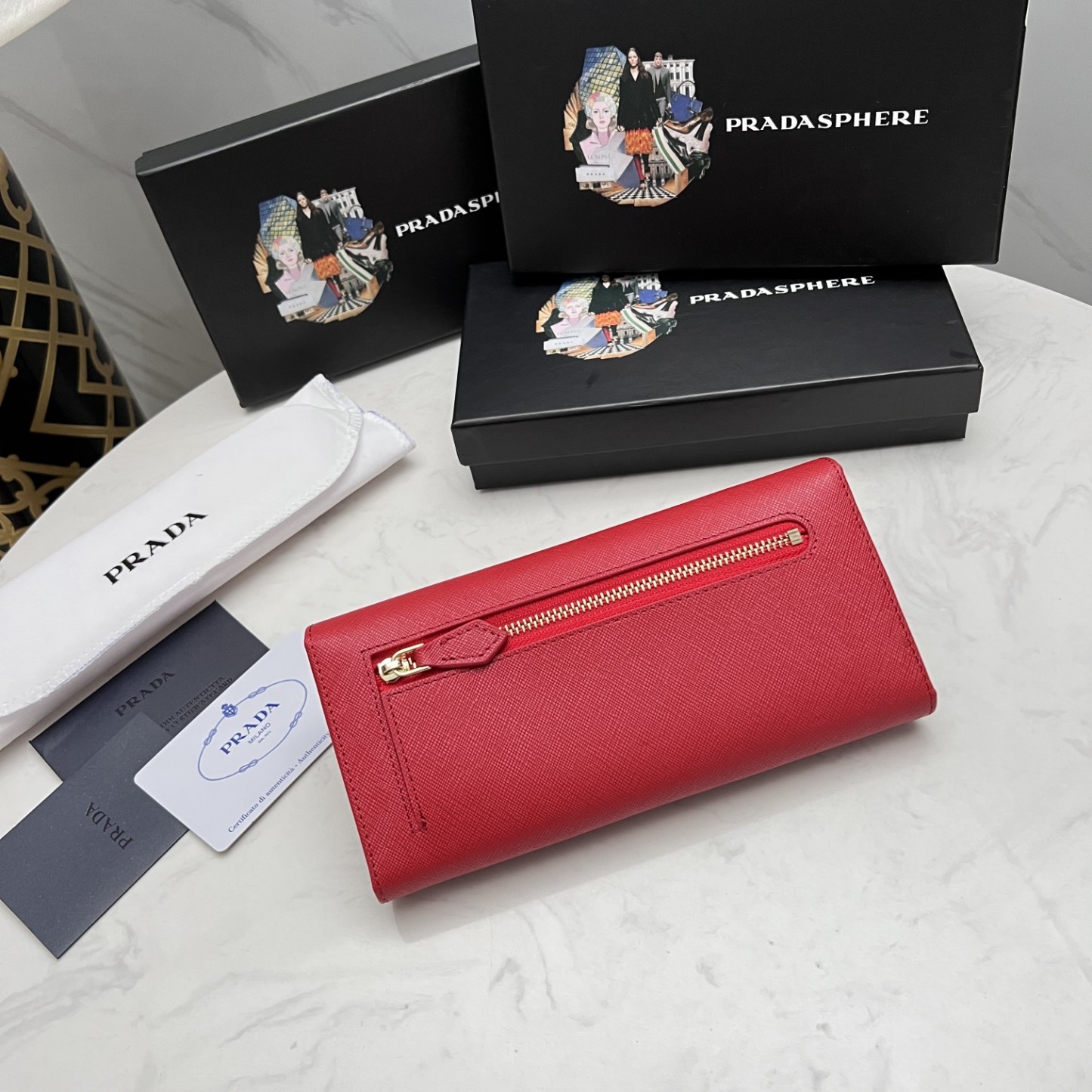 Pradaレザー コンチネンタルウォレット 財布 折財布