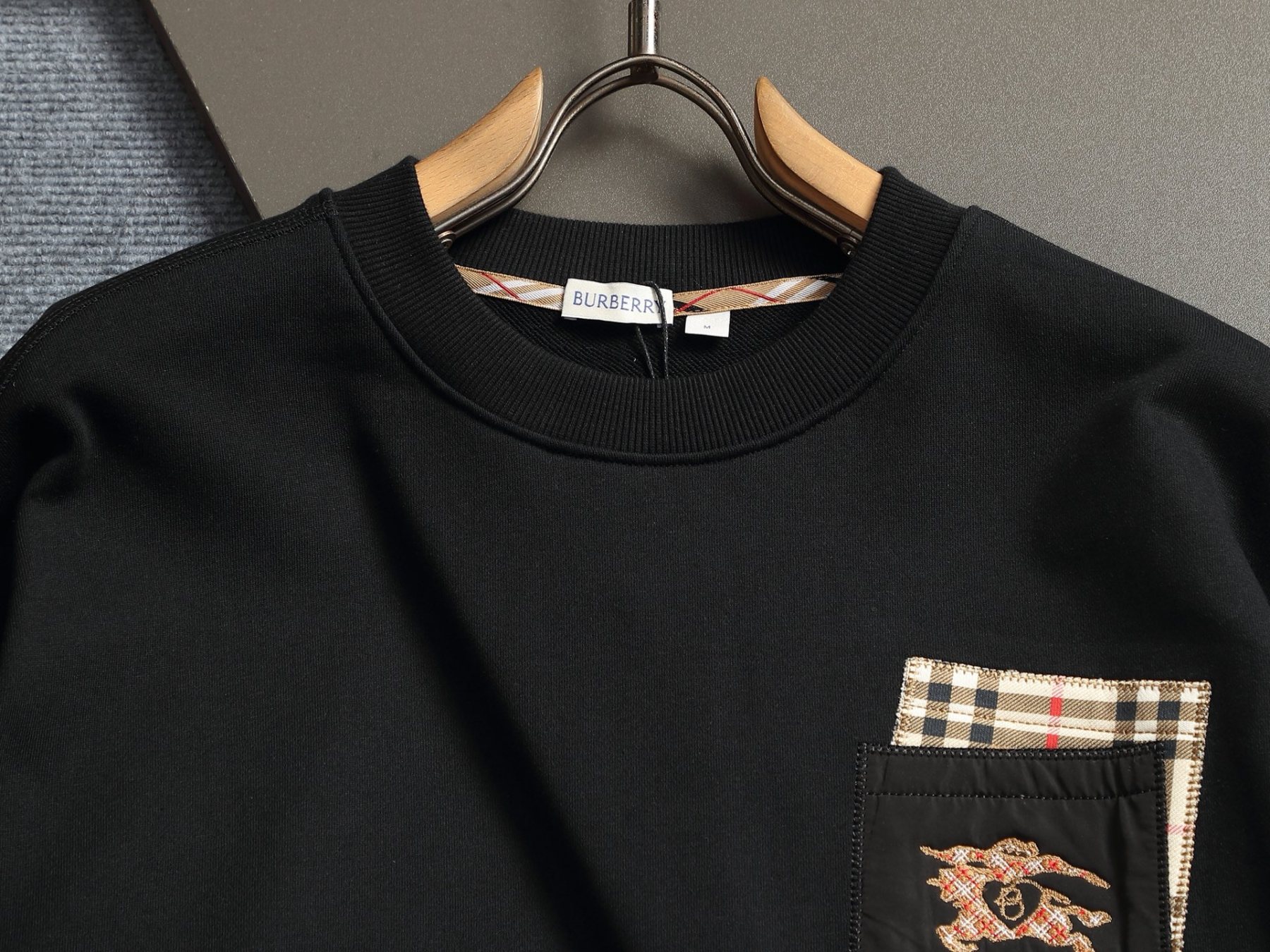 【BURBERRY】長袖 T シャツ