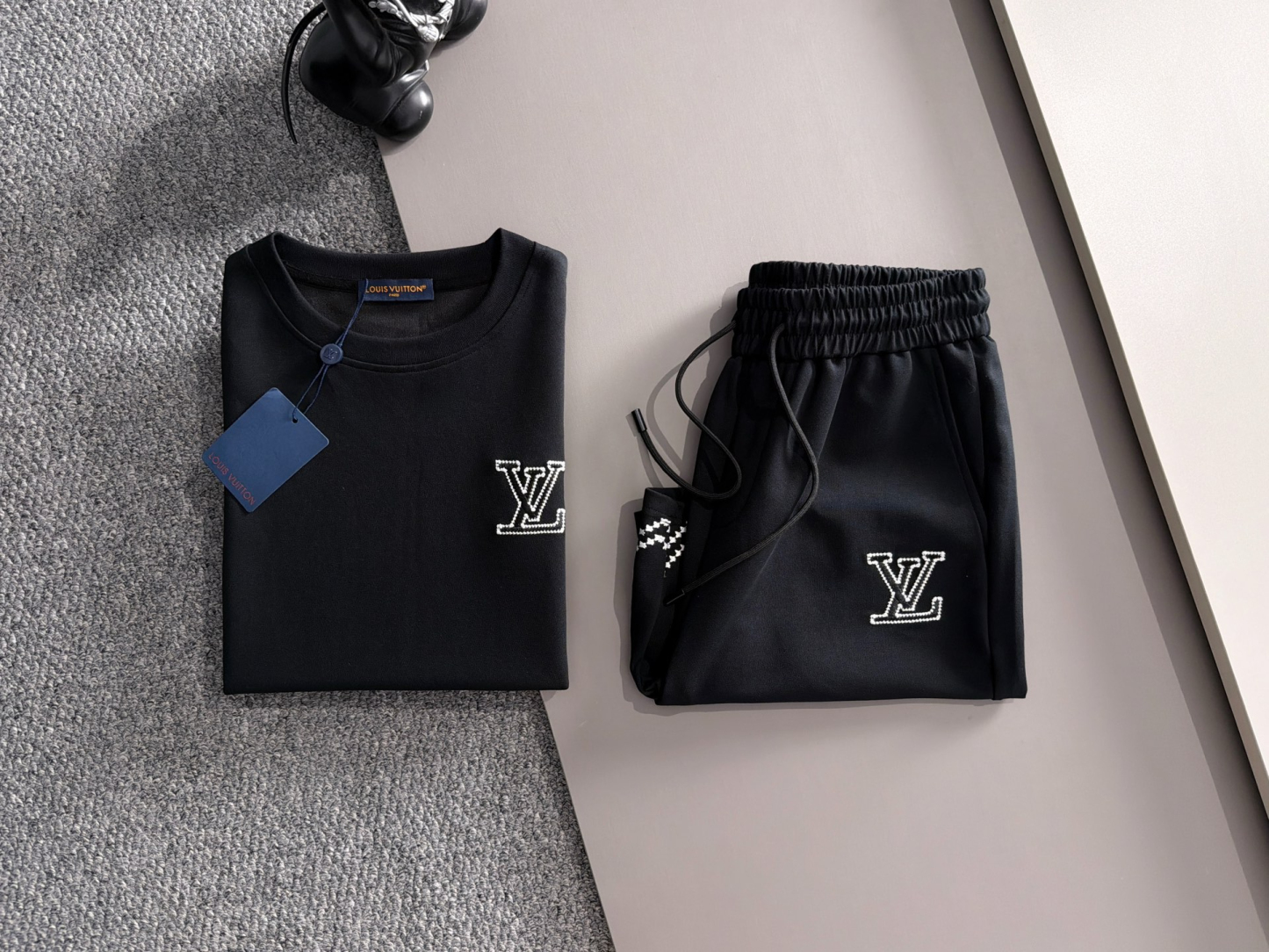 【LOUIS VUITTON】半袖T シャツショートパンツ セットアップ