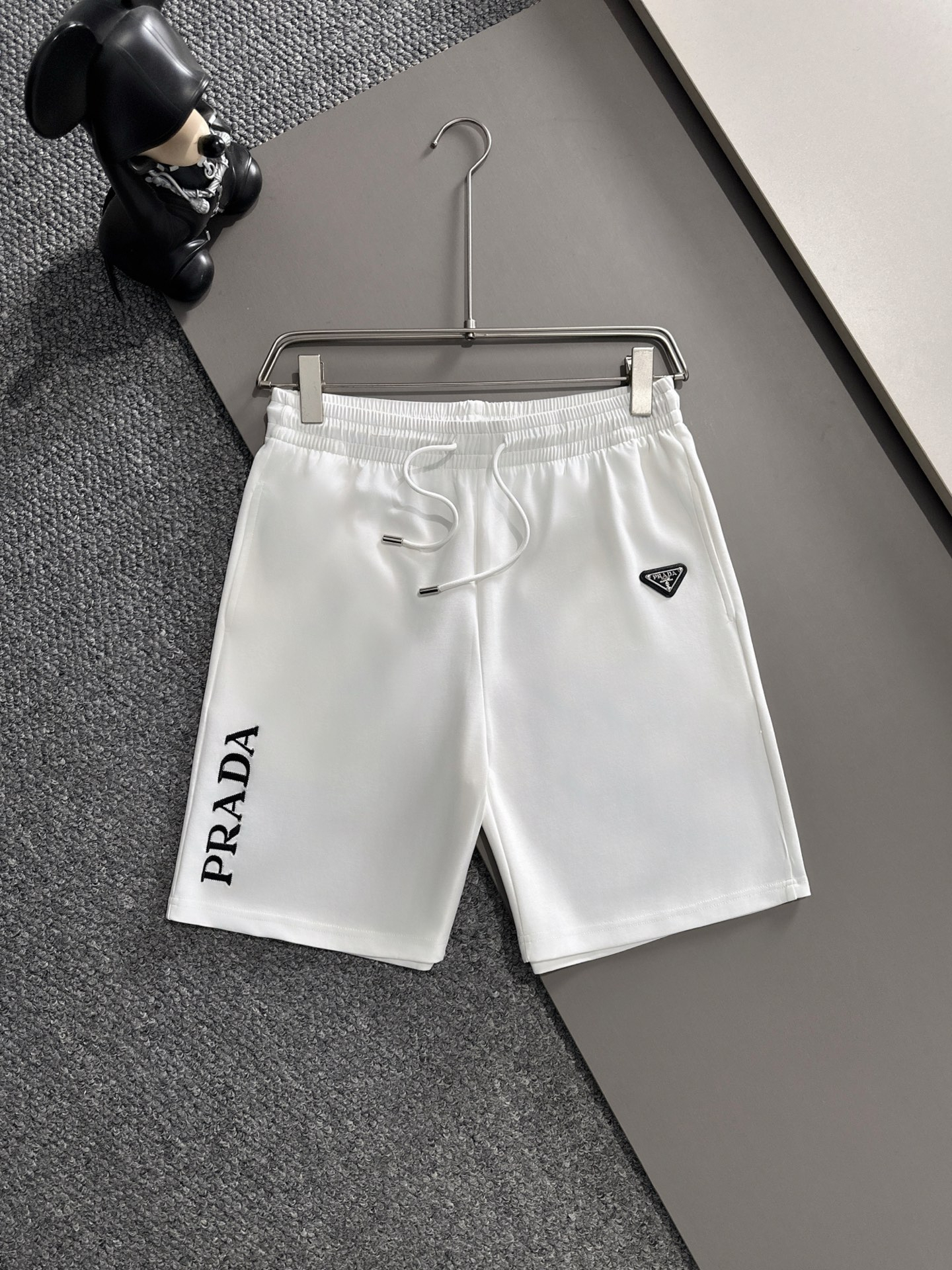【PRADA】半袖T シャツショートパンツ セットアップ