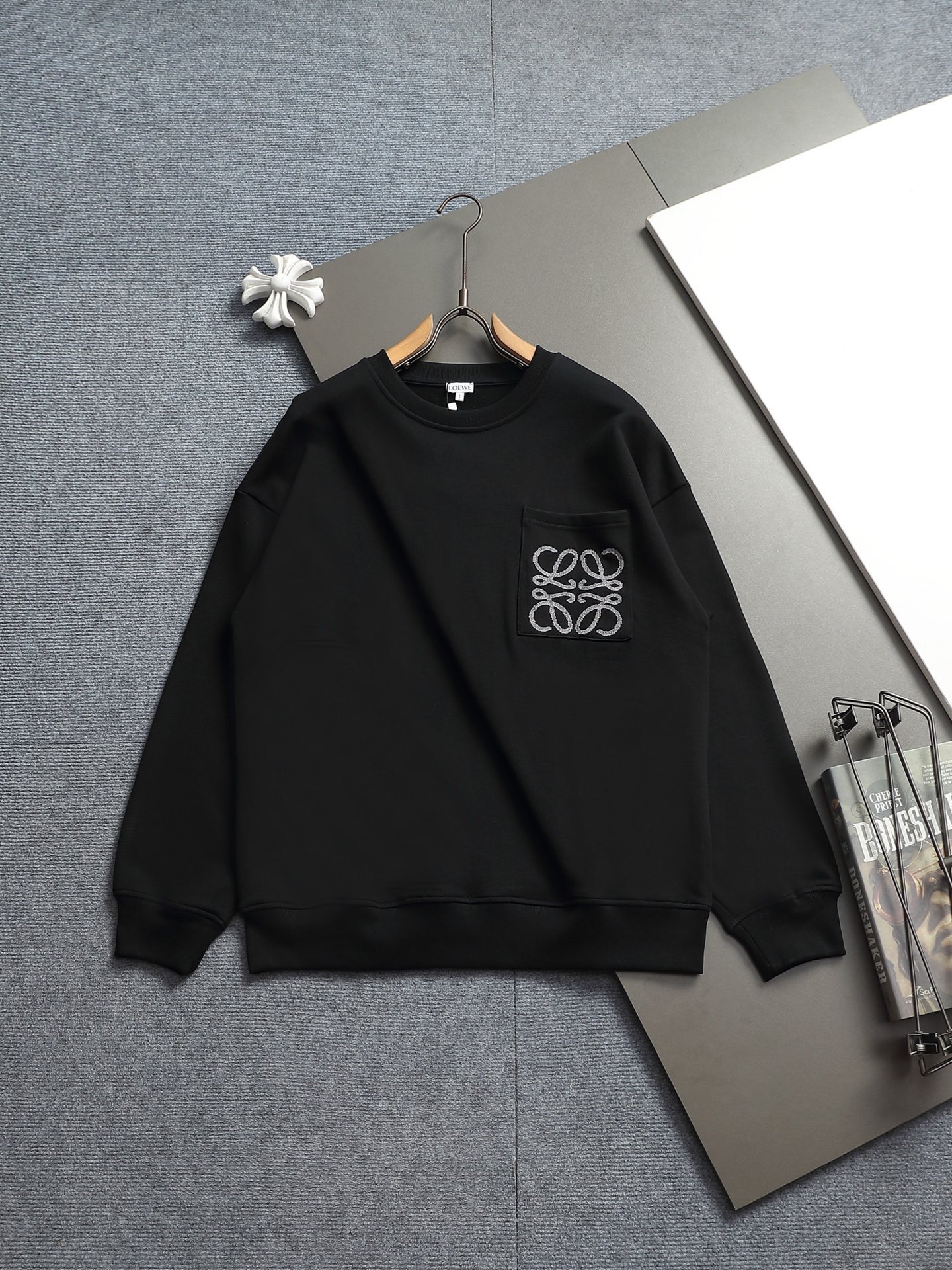 【LOEWE】刺繍長袖 T シャツ