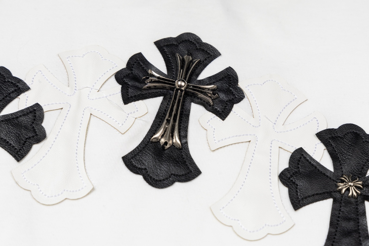 【CHROME HEARTS】長袖 T シャツ