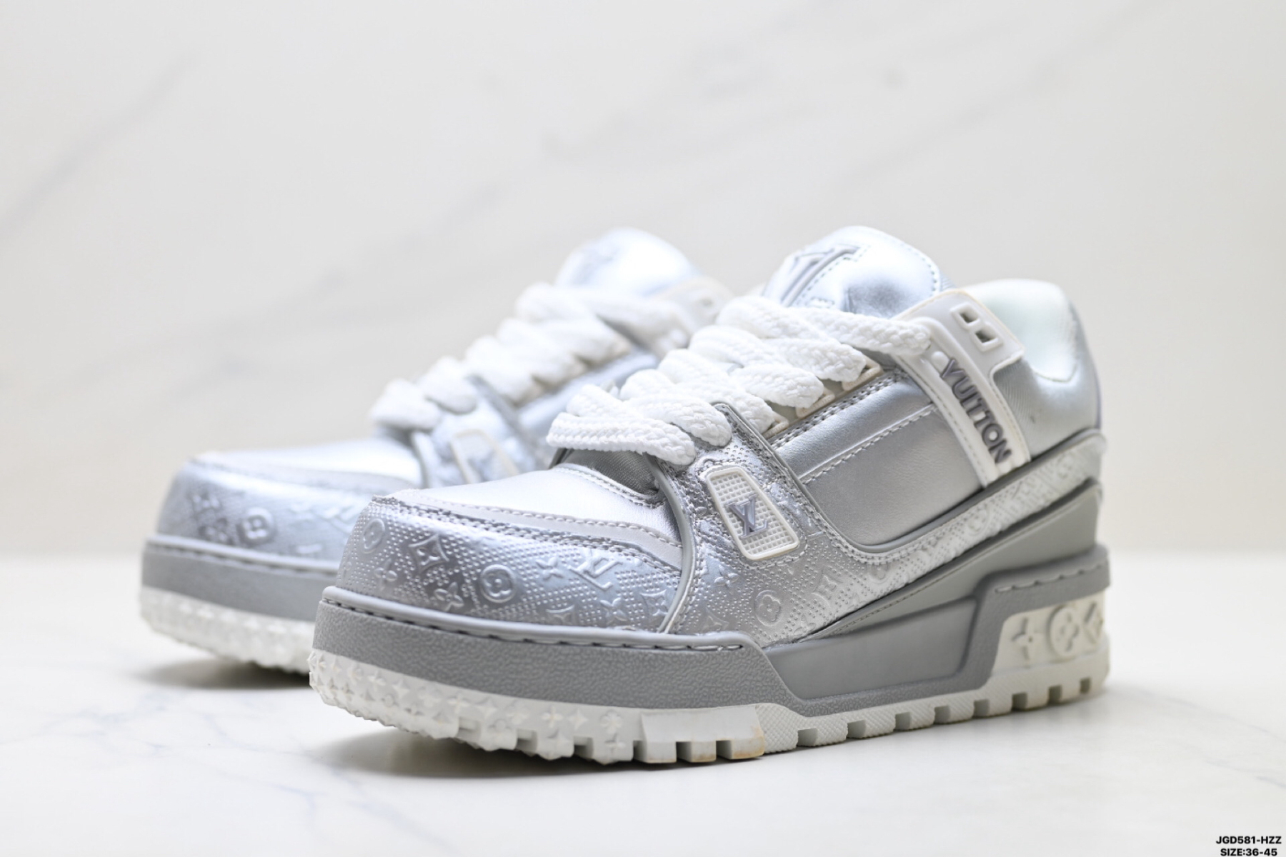 Louis Vuitton Trainer Maxi プラットフォームスニーカー