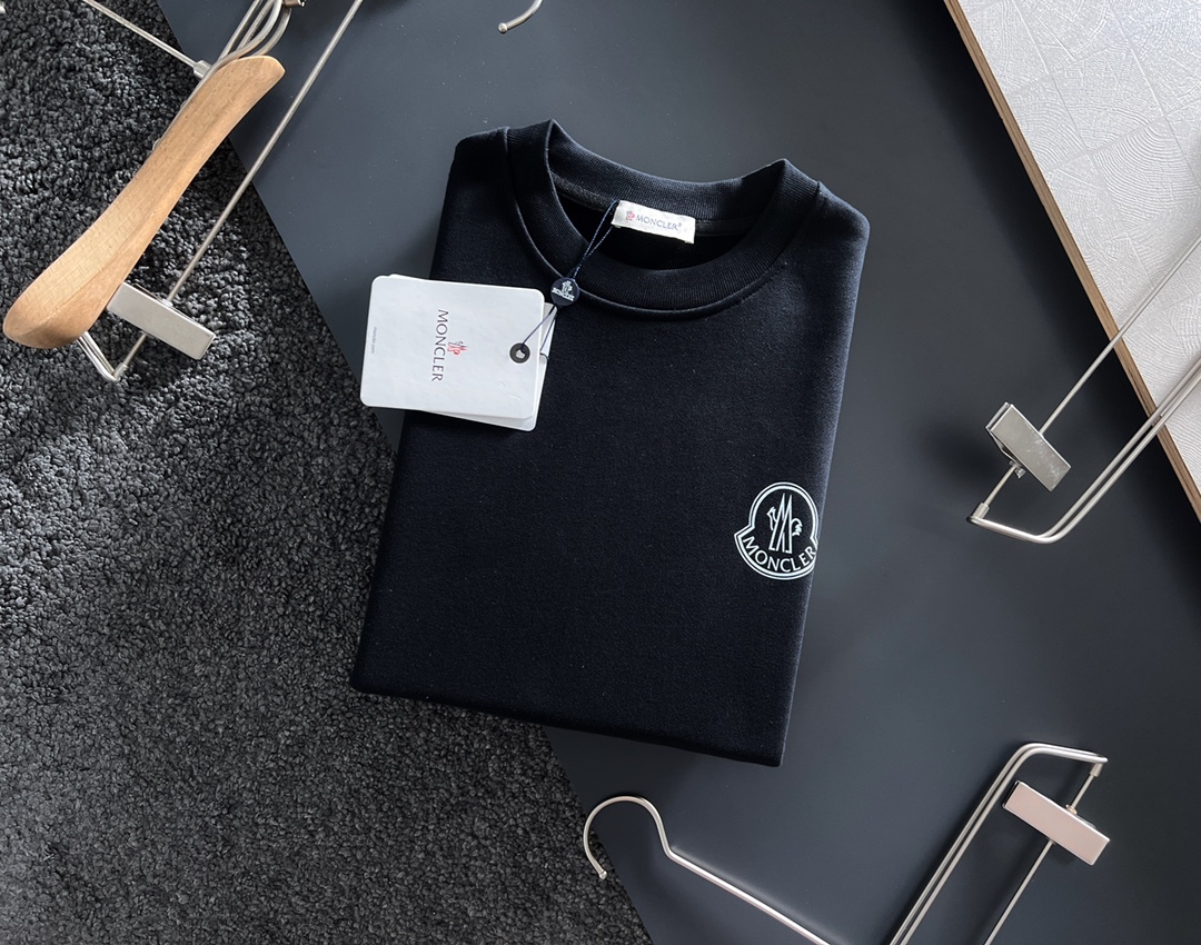 【MONCLER】長袖 T シャツ