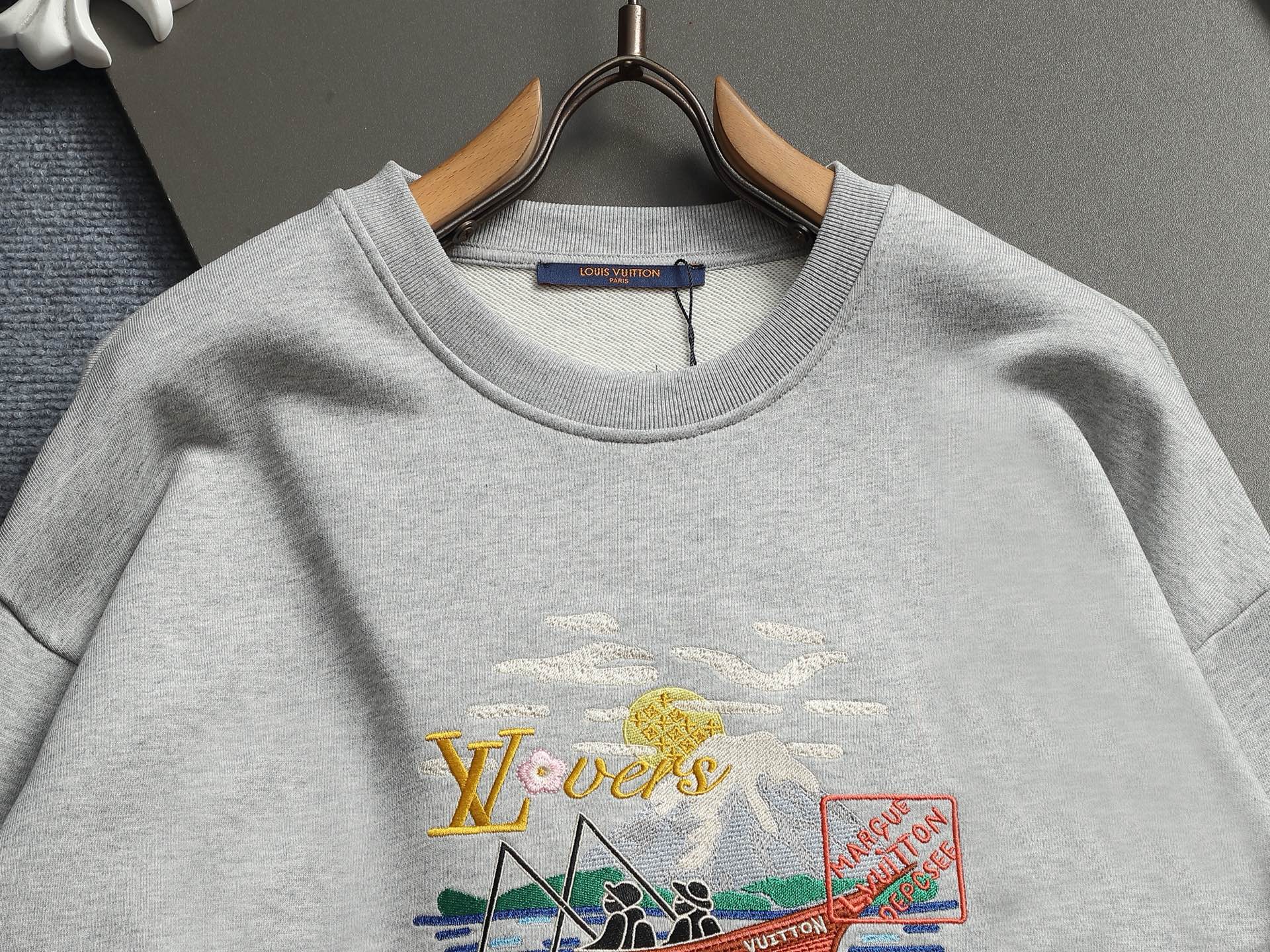 【LOUIS VUITTON】刺繍長袖 T シャツ