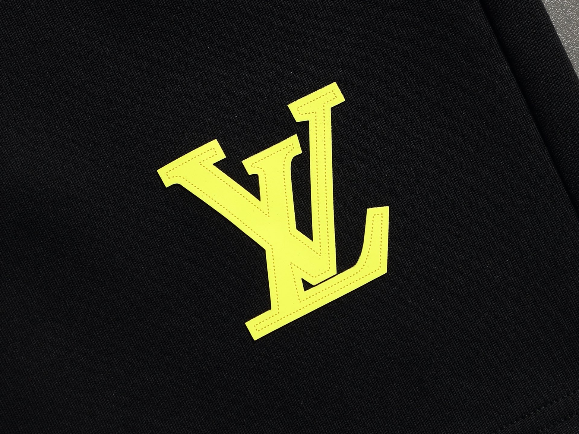【LOUIS VUITTON】ショートパンツ