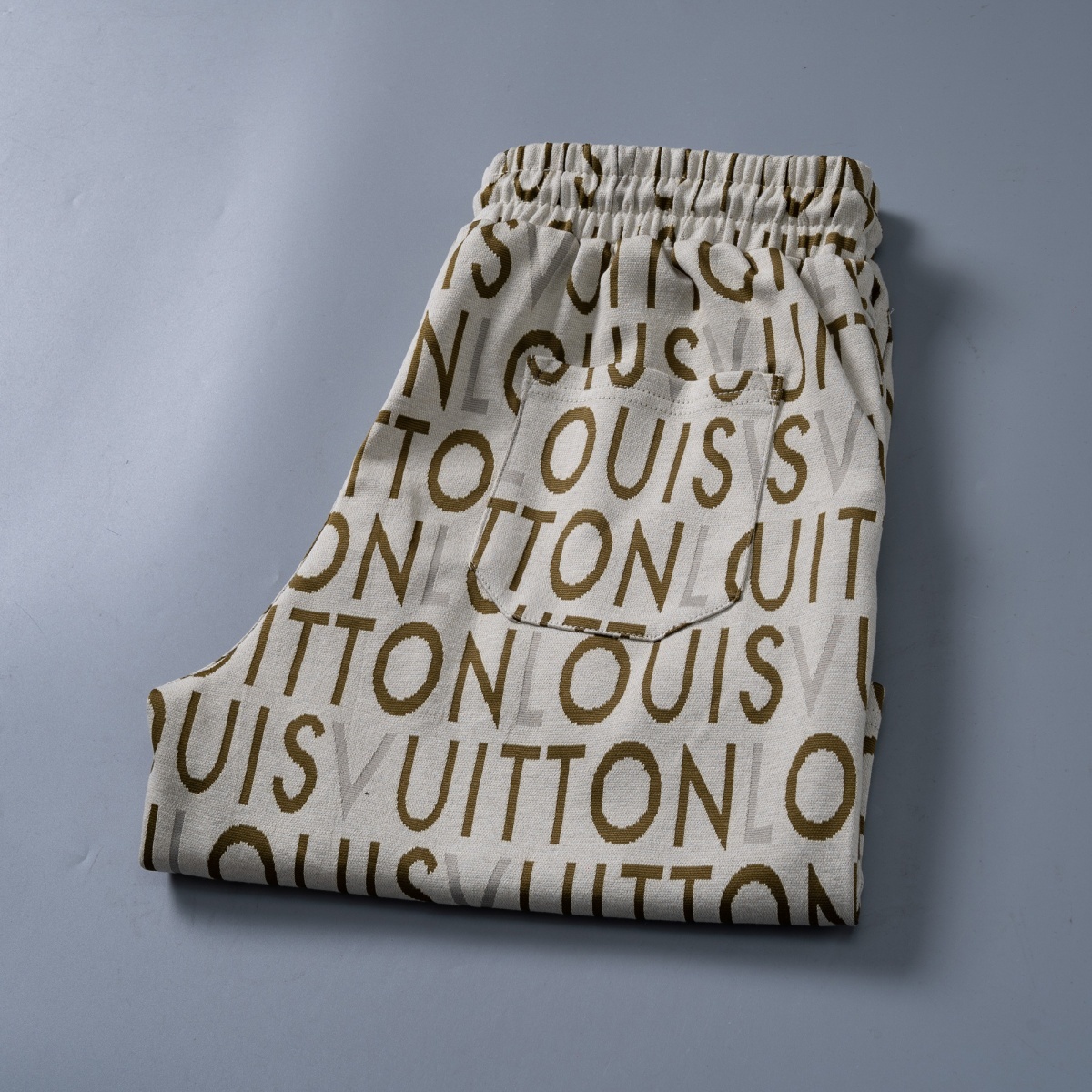 【LOUIS VUITTON】ショートパンツ