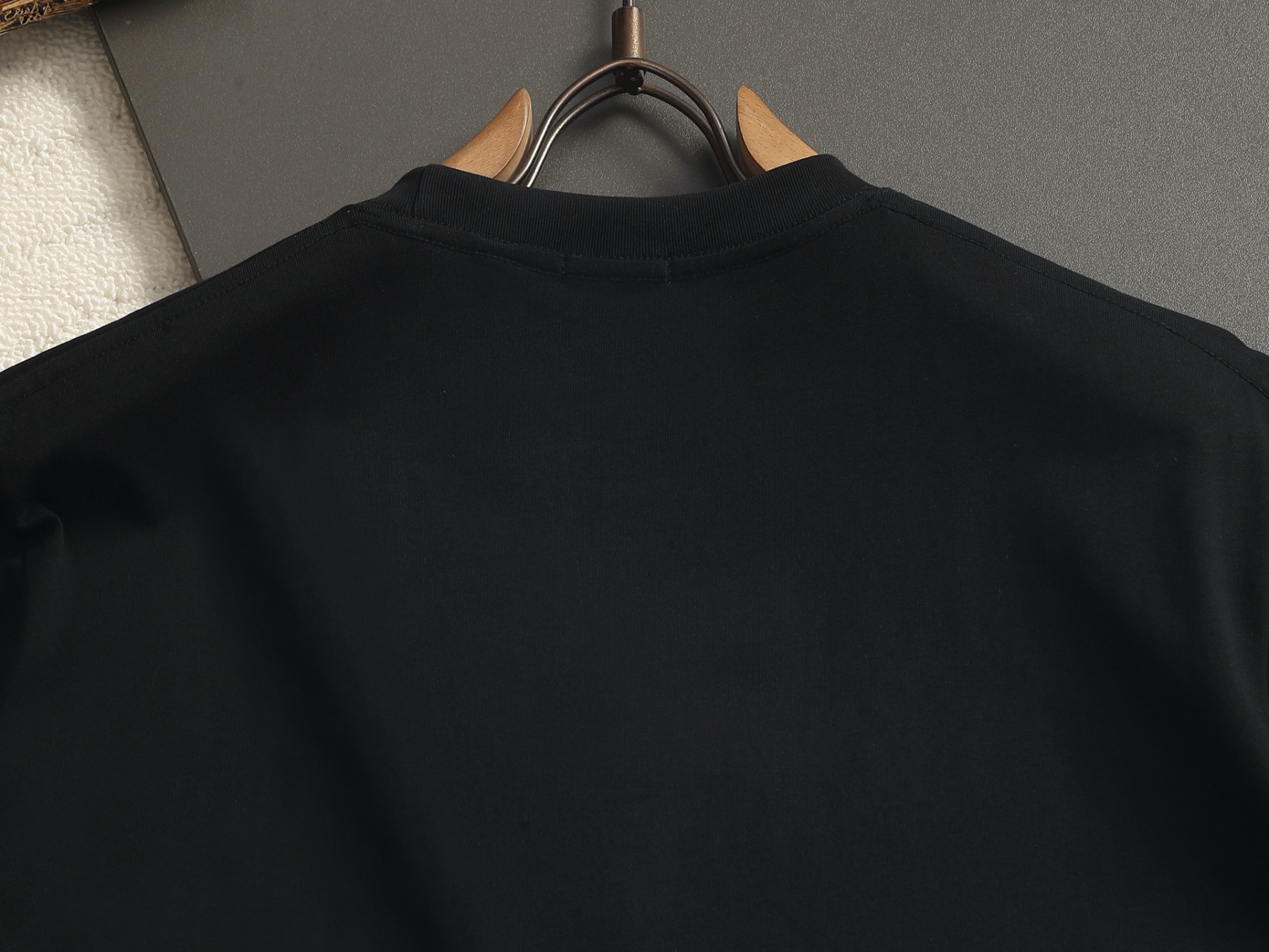 【BURBERRY】刺繍半袖 T シャツ