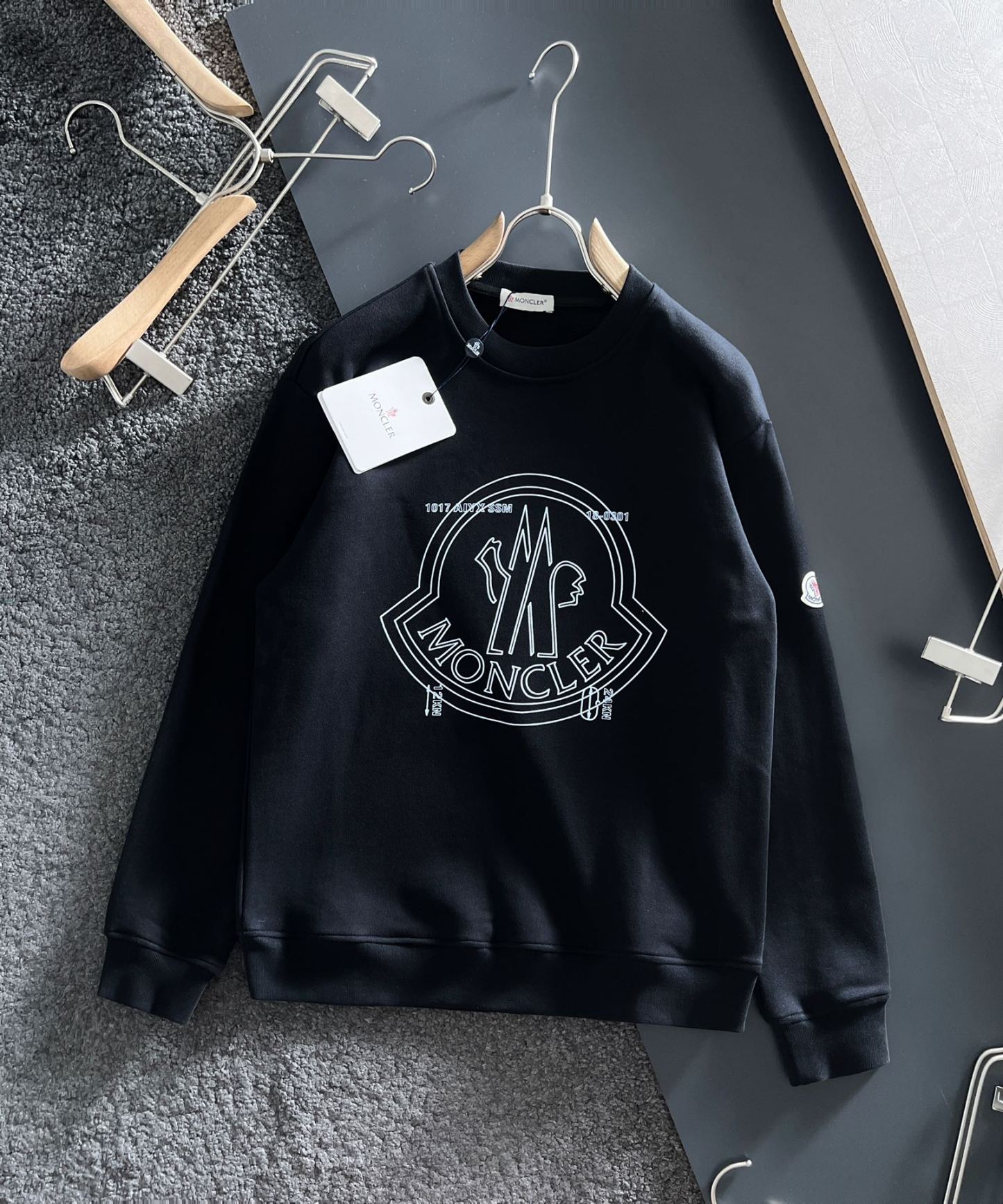 【MONCLER】長袖 T シャツ