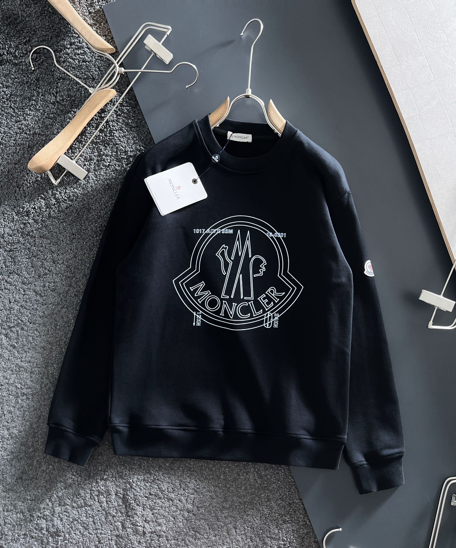 【MONCLER】長袖 T シャツ