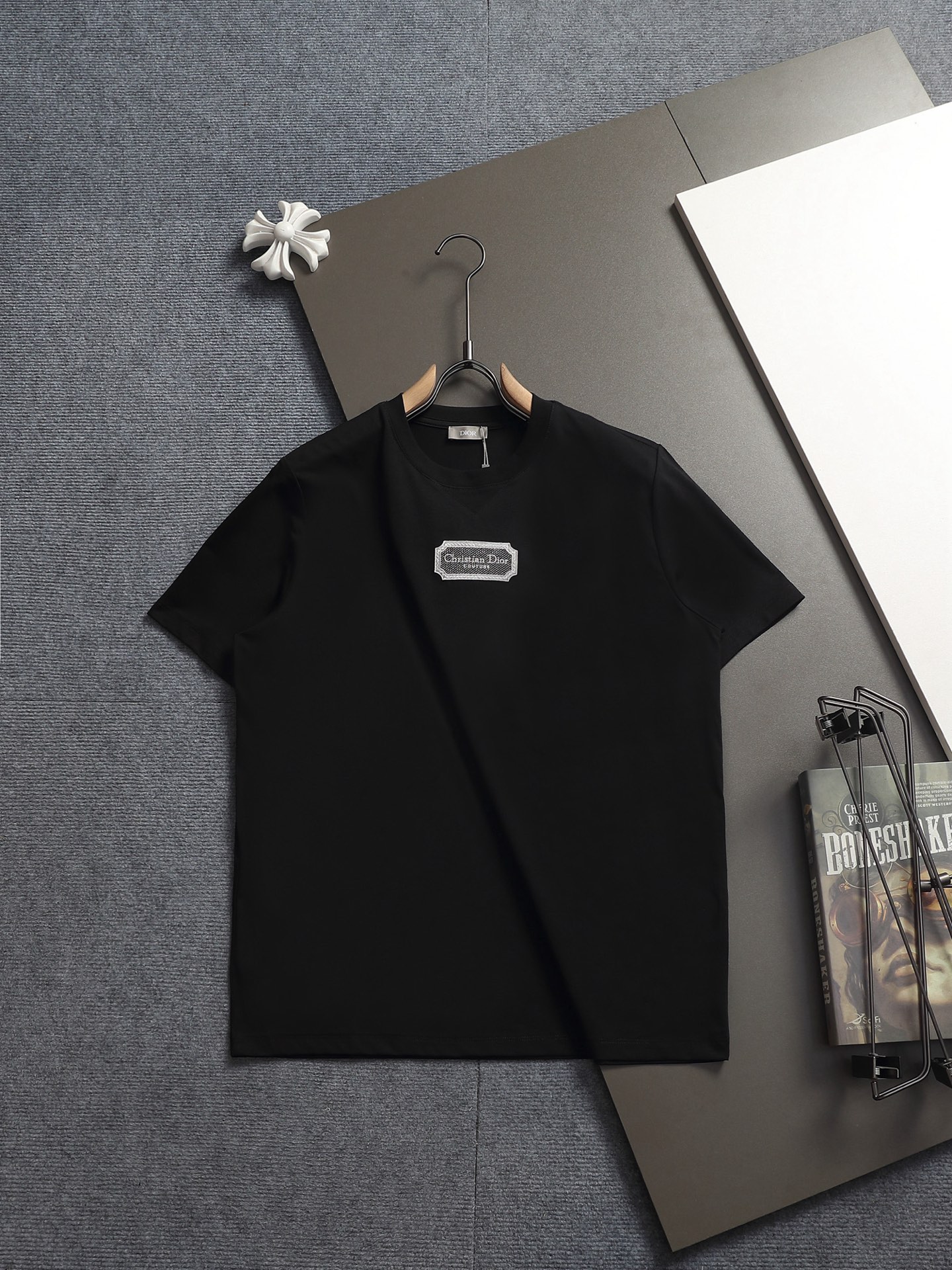 【DIOR】刺繍 半袖 T シャツ
