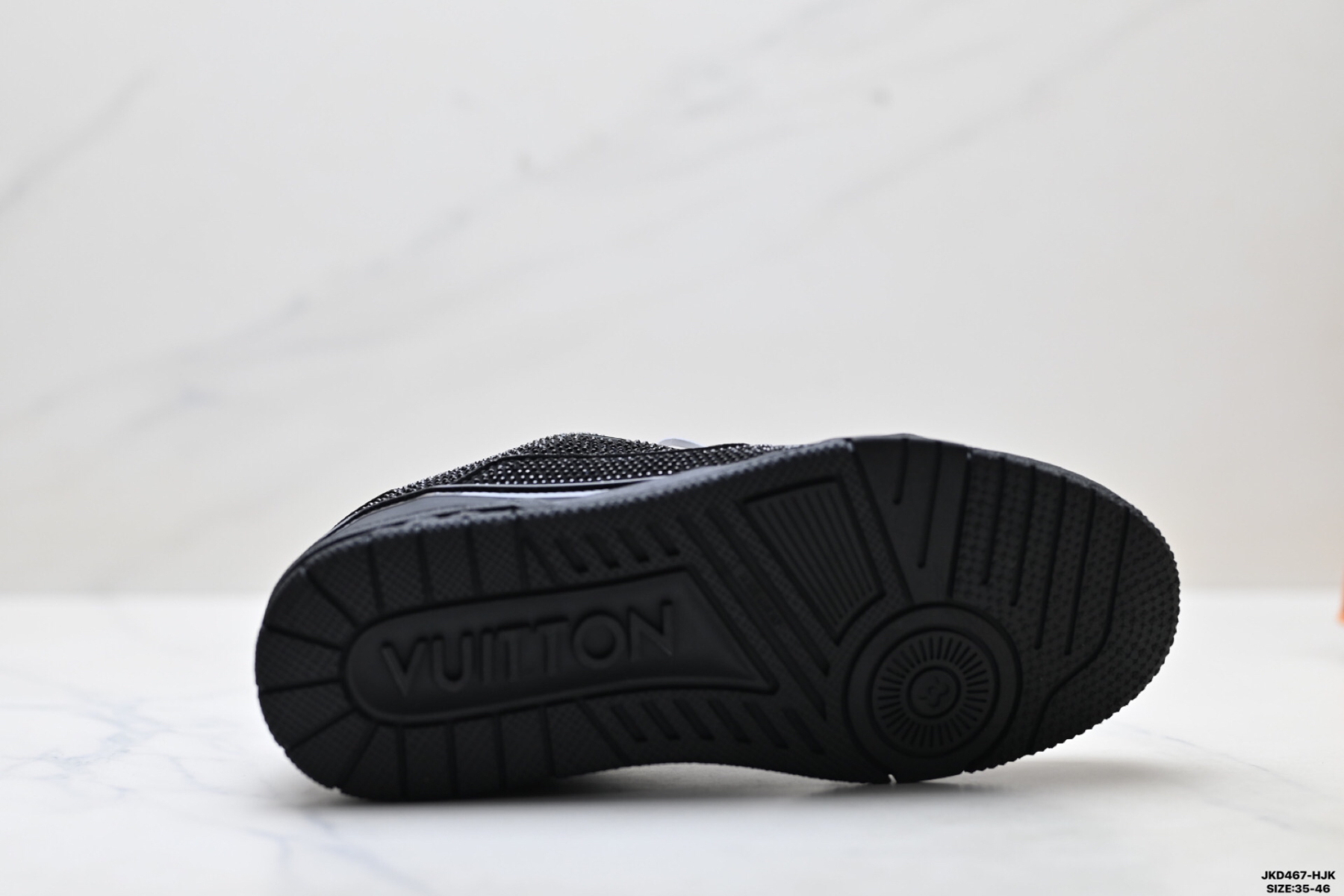 Louis Vuitton Trainer Sneaker Low スニーカー ブラックラインストーン