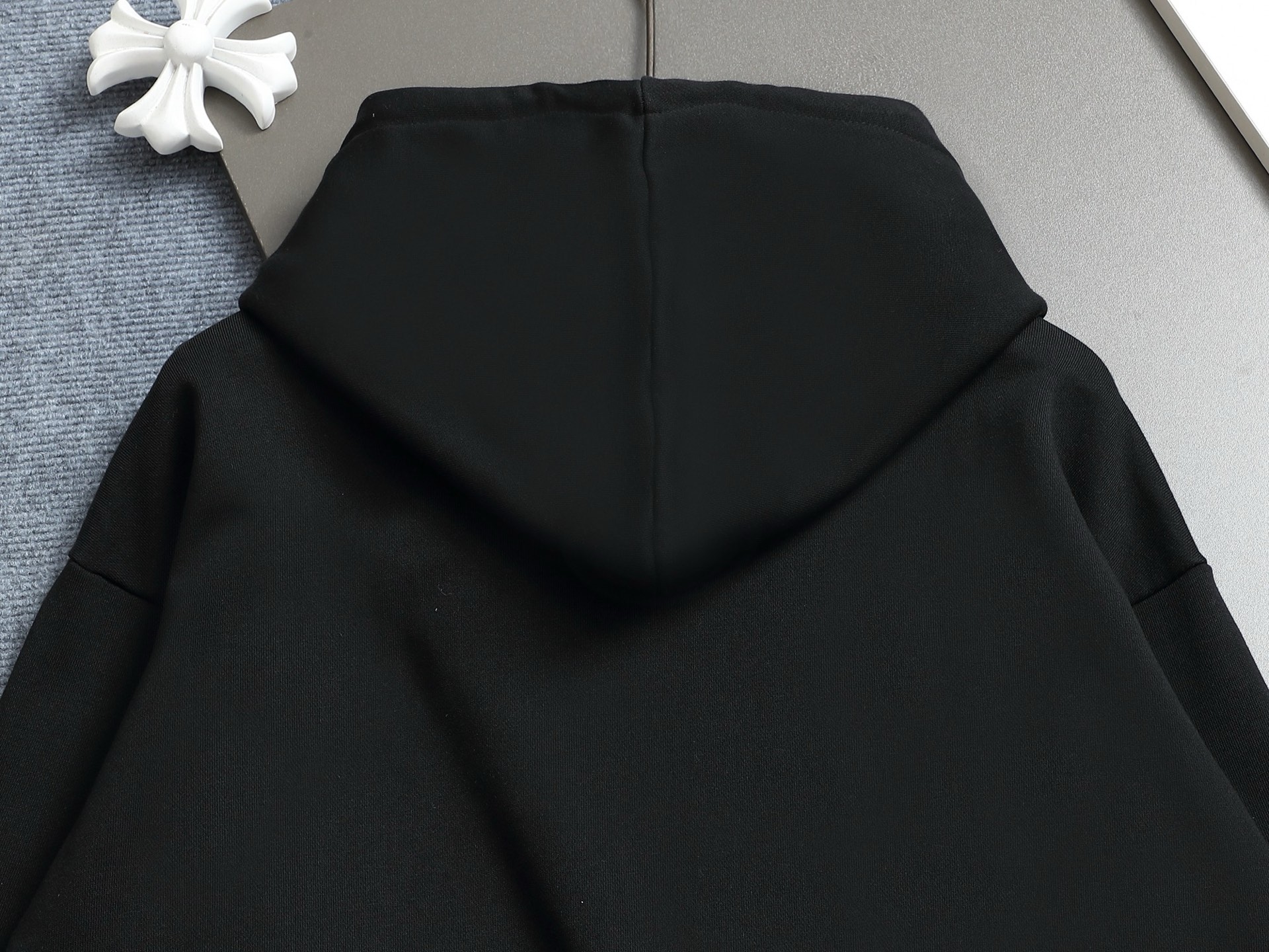 【PRADA】プラダ 刺繍パーカー