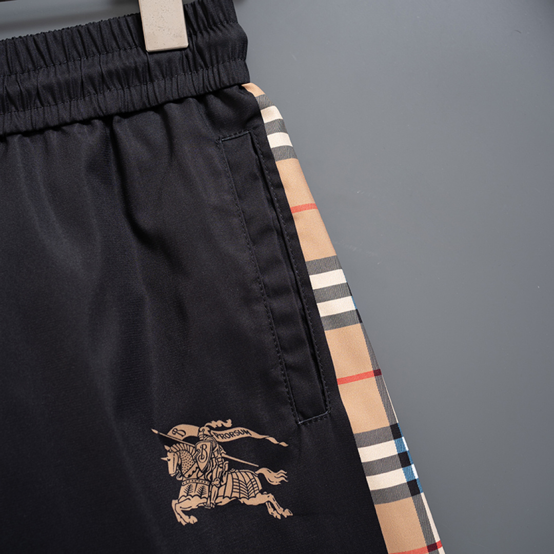 【BURBERRY】ショートパンツ