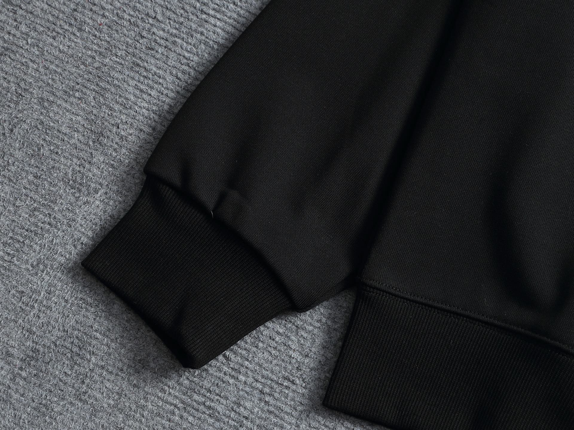 【LOUIS VUITTON】長袖 T シャツ