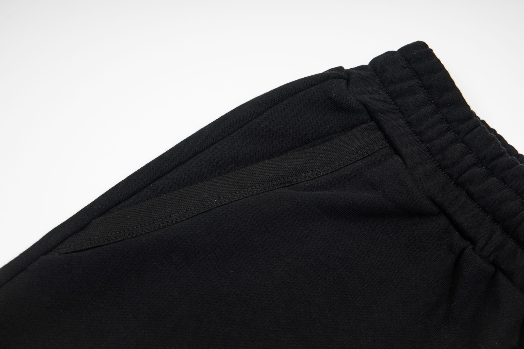 【AMIRI】ショートパンツ