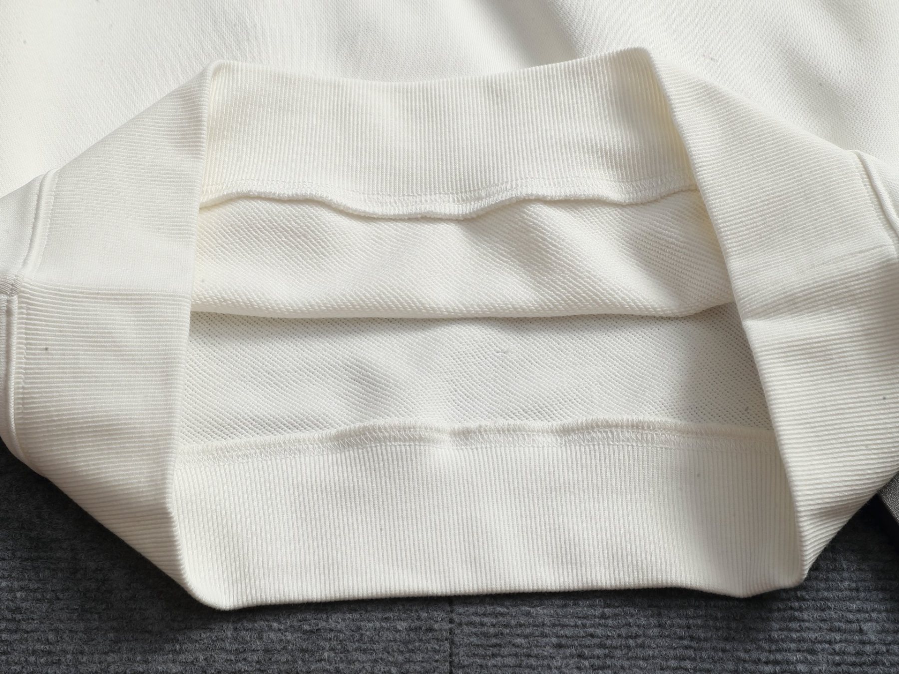 【LOUIS VUITTON】刺繍長袖 T シャツ
