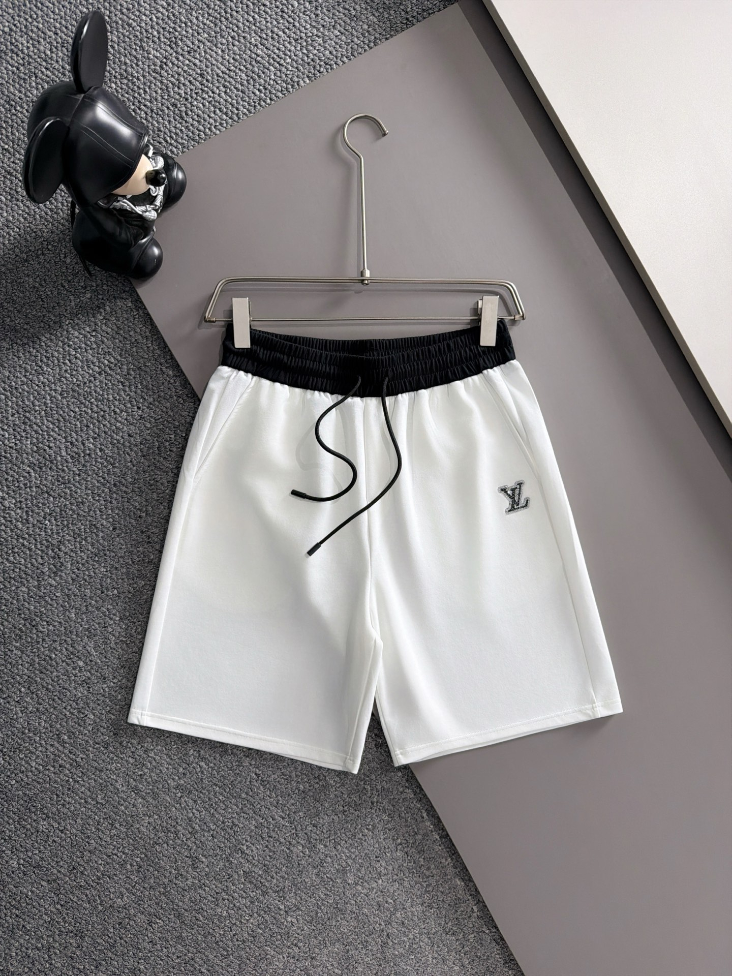 【LOUIS VUITTON】半袖T シャツショートパンツ セットアップ